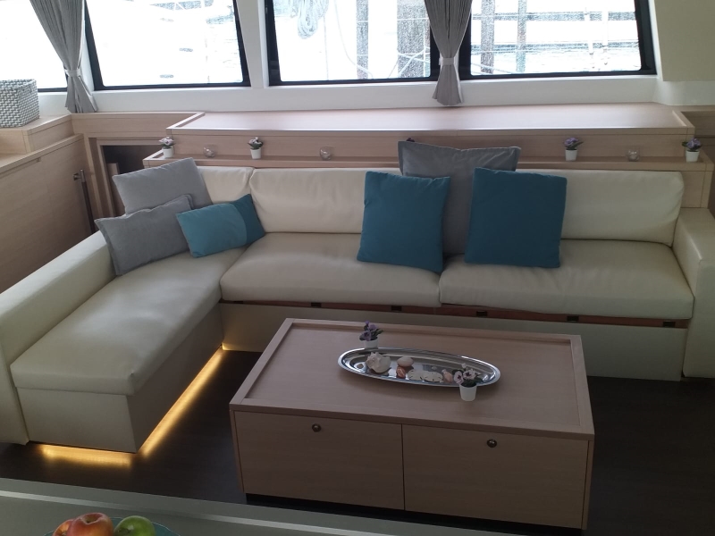 Lagoon 620 - 6 + 2 cab. — photo 10