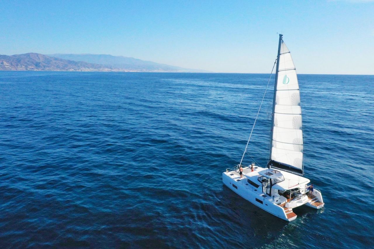 Lagoon 42 - 4 + 2 cab. — photo 3