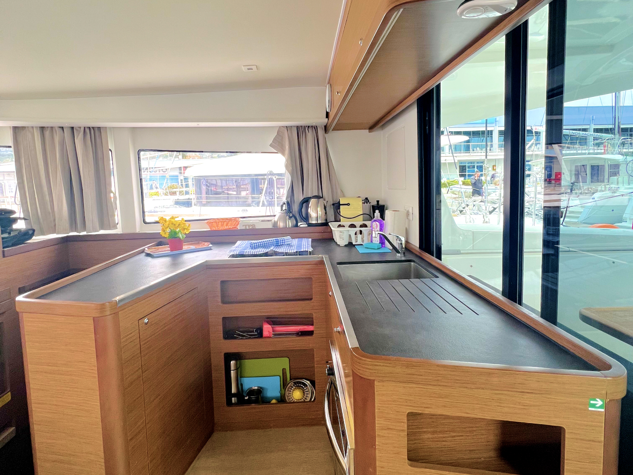Lagoon 42 - 4 + 2 cab. — photo 5