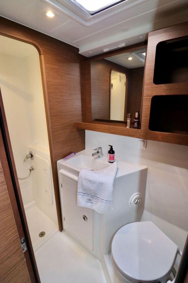 Lagoon 42 - 4 + 2 cab. — photo 13