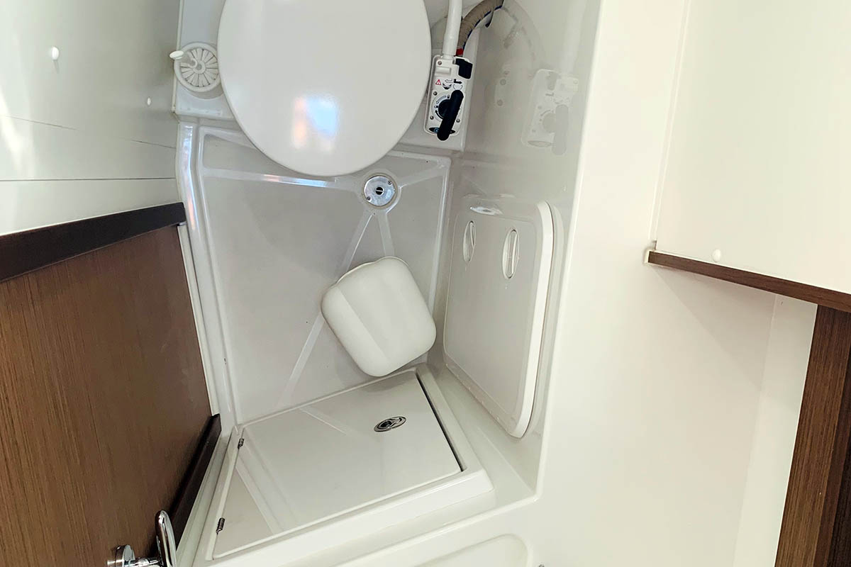 Lagoon 42 - 4 + 2 cab. — photo 25