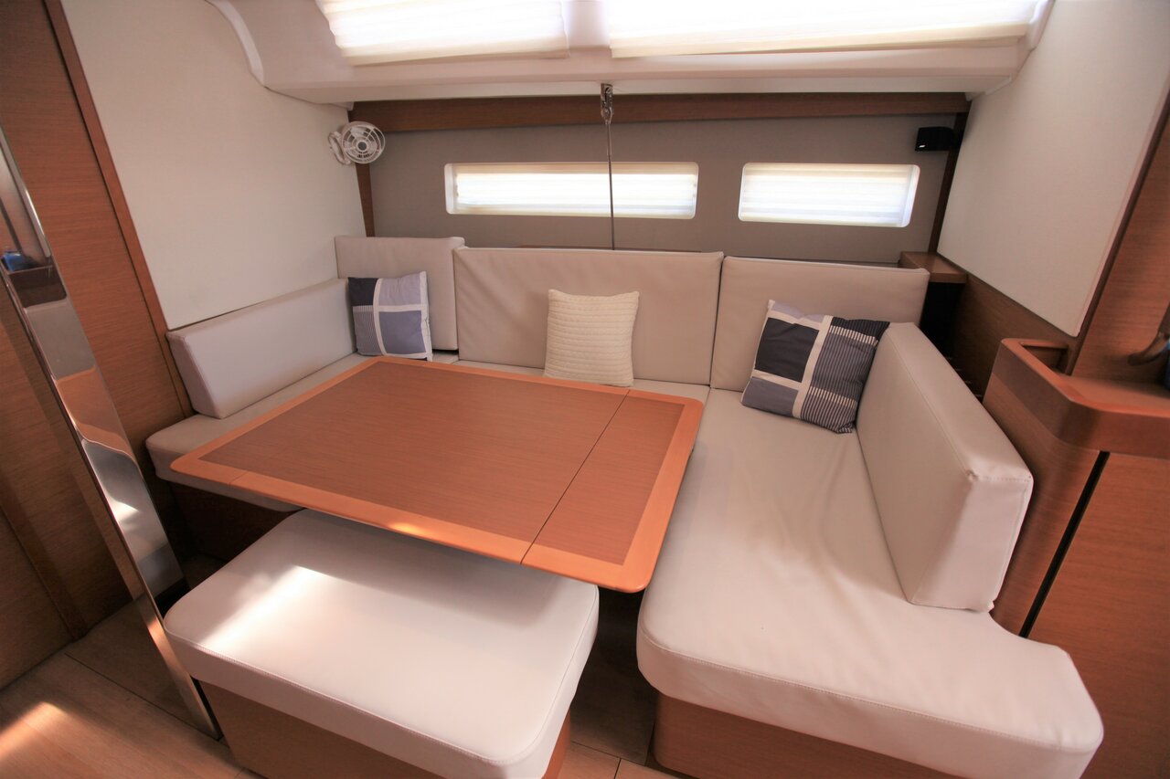 Sun Odyssey 440 - 2 cab. — photo 15