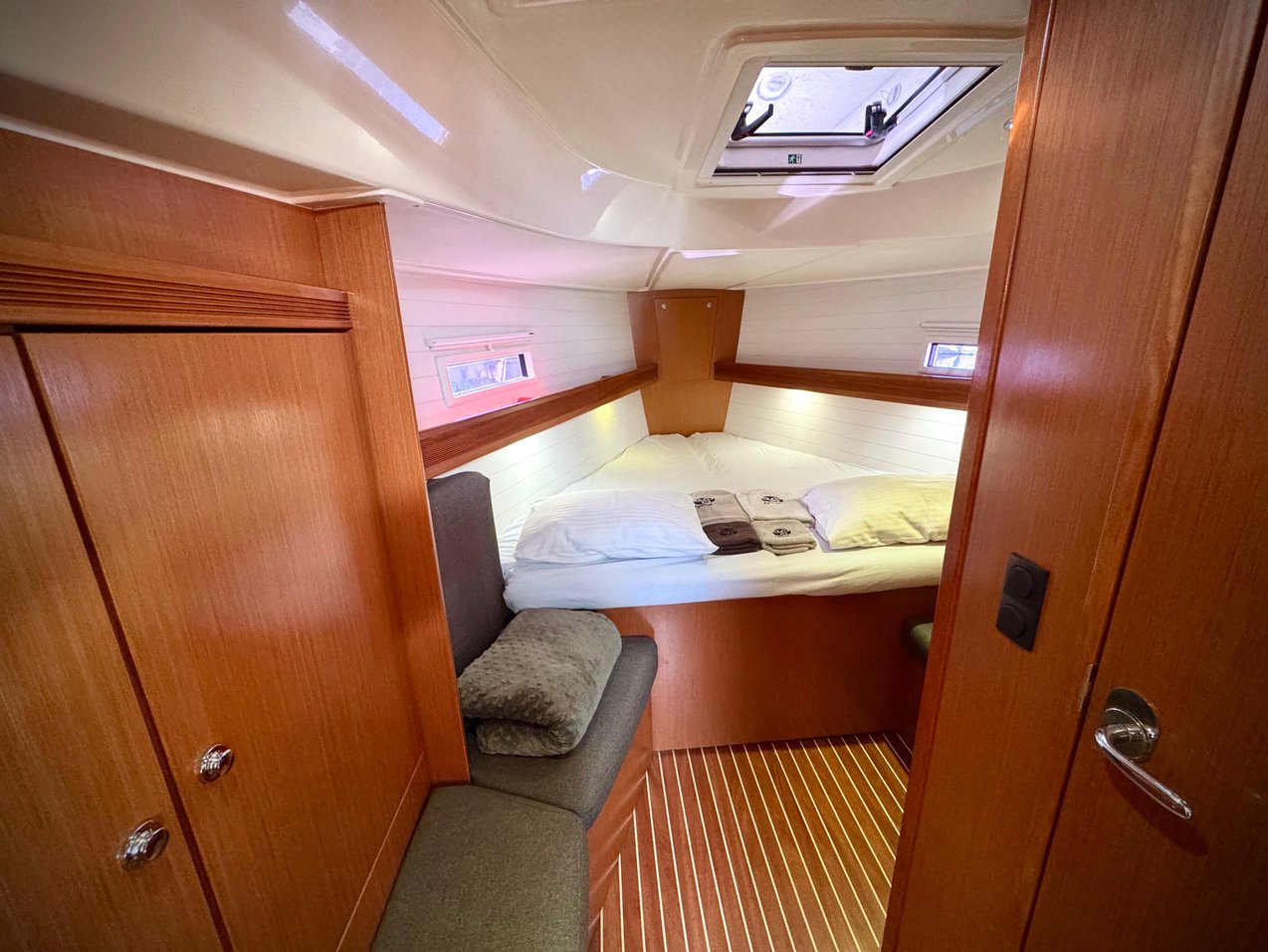Bavaria Cruiser 40 — photo 10