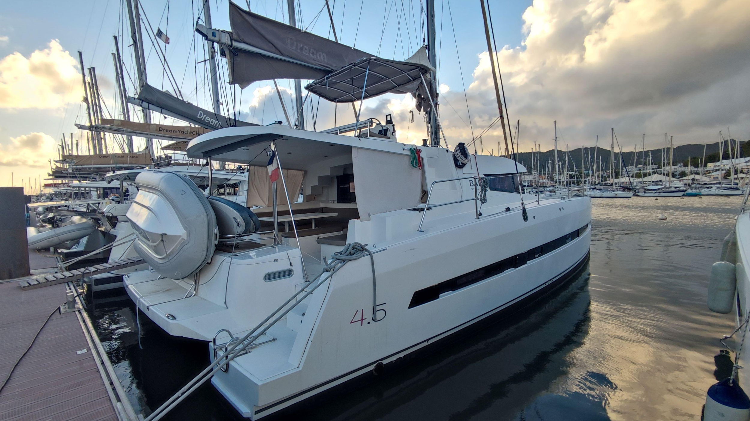 Bali 4.5 - 4 + 2 cab. — photo 3