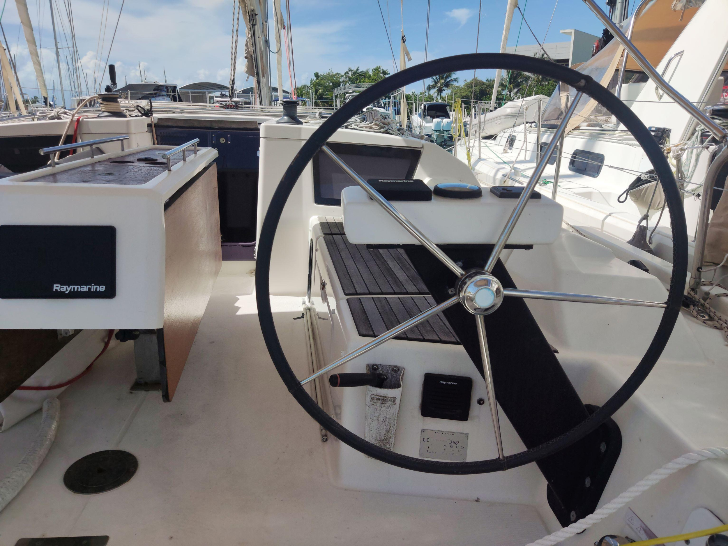 Dufour 390 GL — photo 6