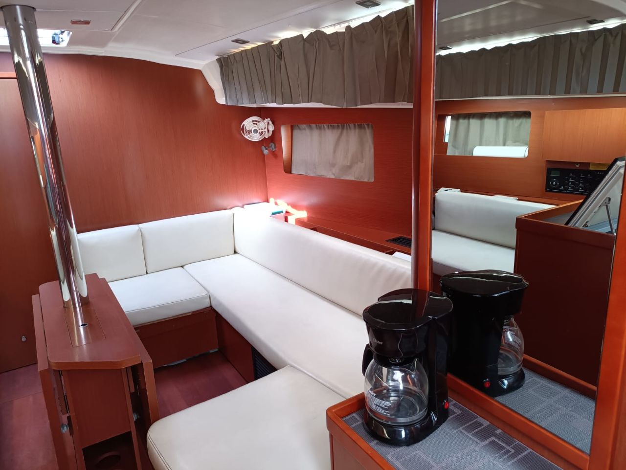 Oceanis 41.1 — photo 10