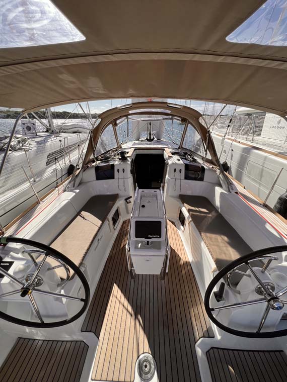 Sun Odyssey 389 — photo 5