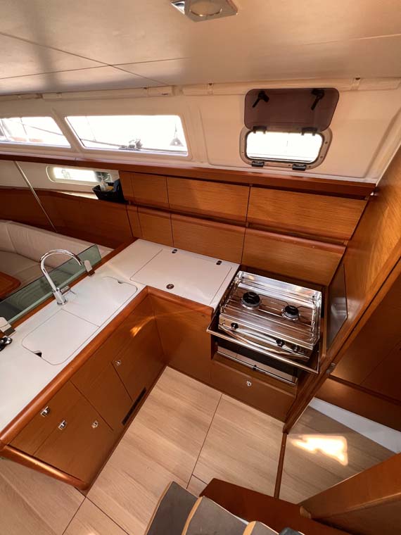 Sun Odyssey 389 — photo 9