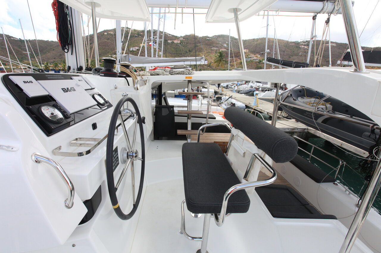Lagoon 42 - 4 + 1 cab. — photo 5