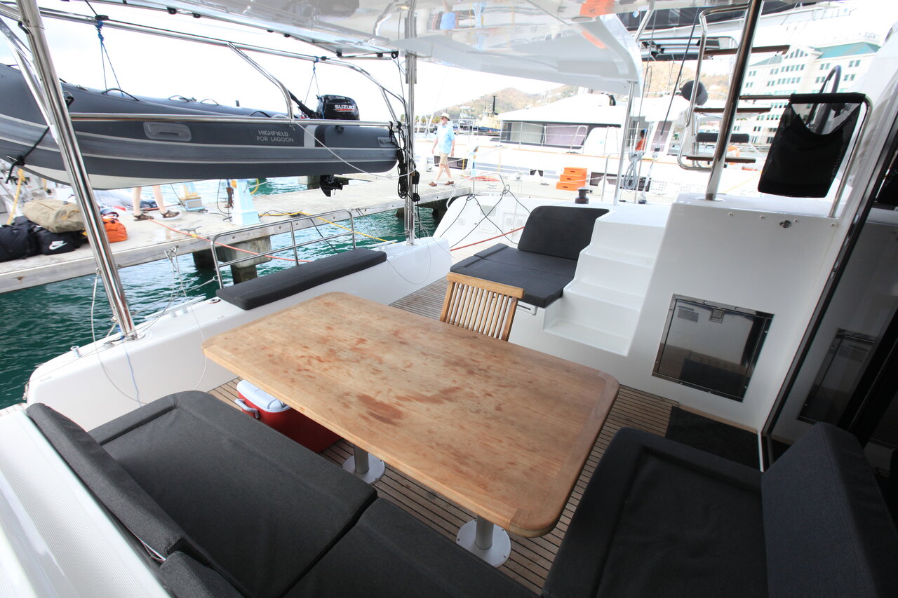 Lagoon 42 - 4 + 1 cab. — photo 7