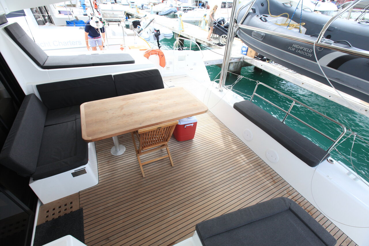 Lagoon 42 - 4 + 1 cab. — photo 8