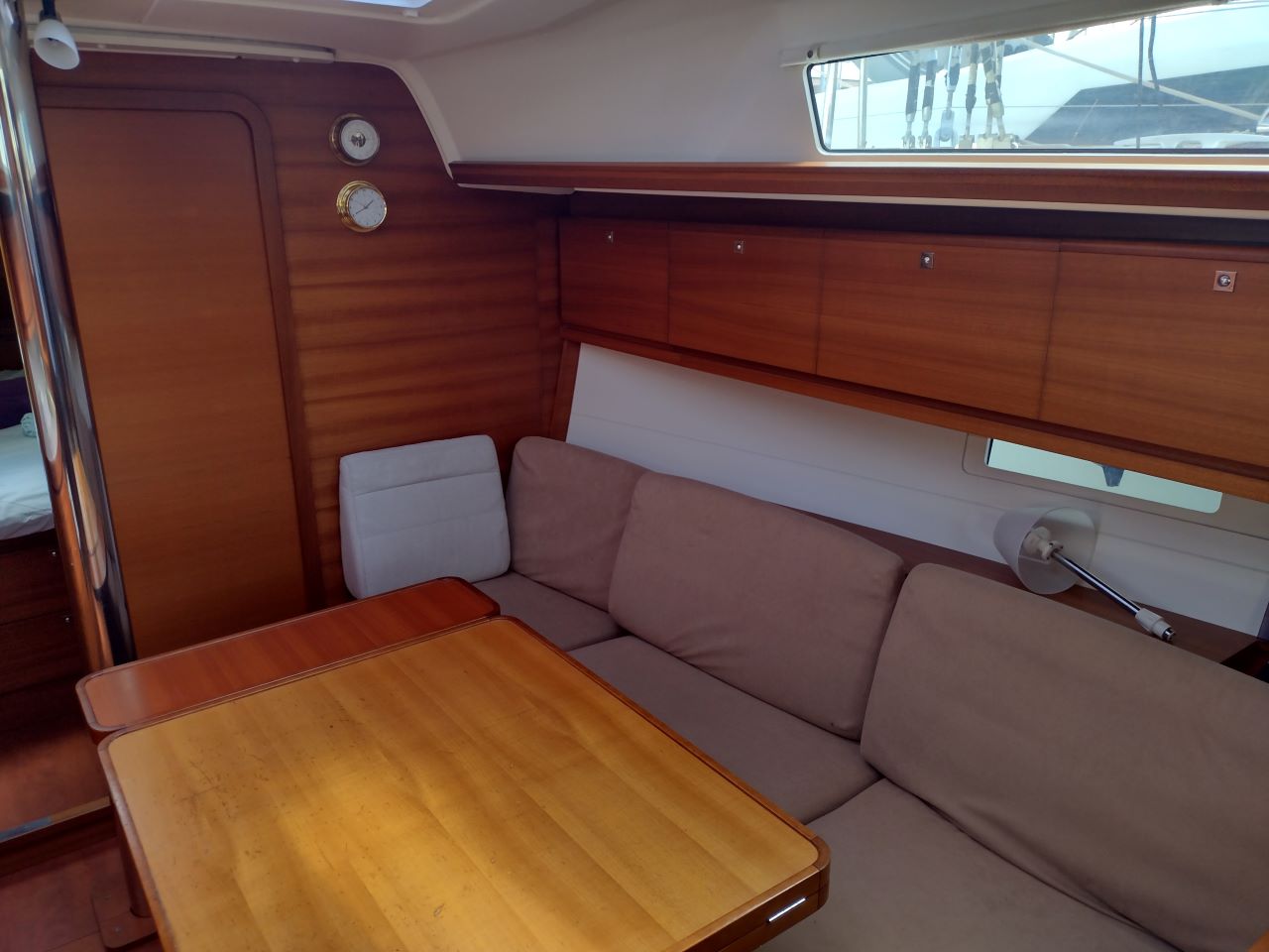 Dufour 382 GL — photo 6