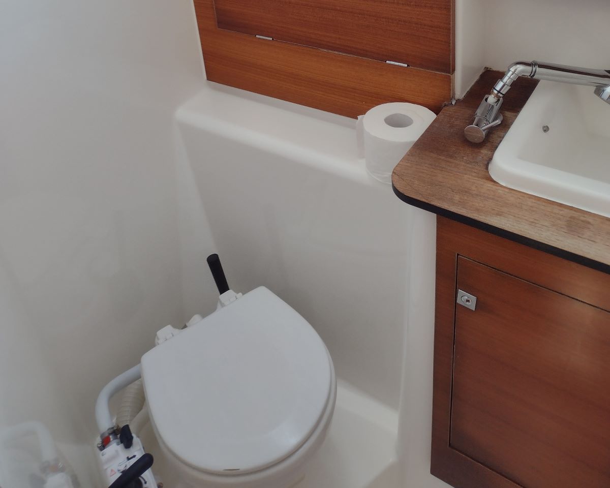 Dufour 382 GL — photo 9