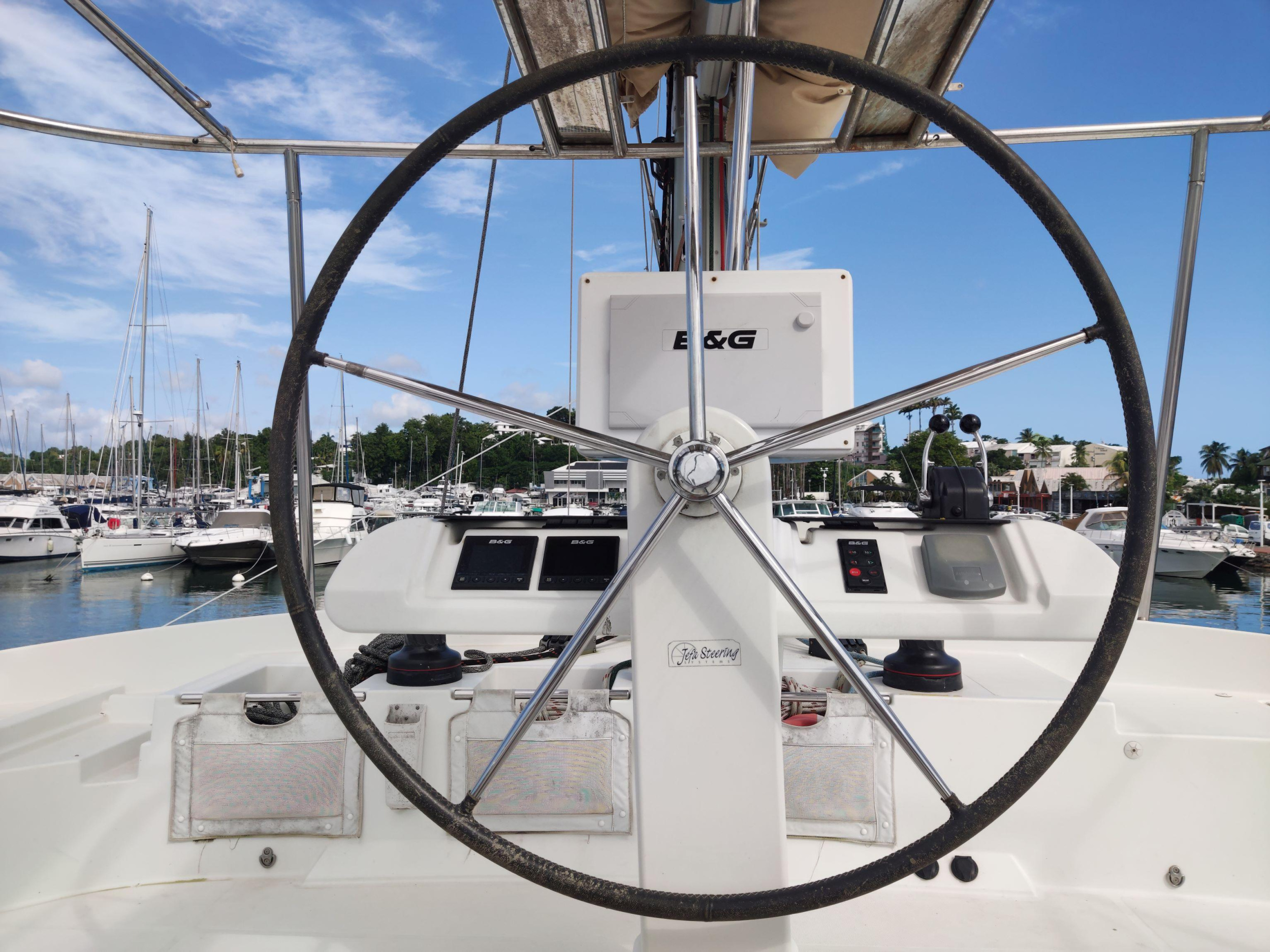 Lagoon 52 - 6 + 2 cab. — photo 6