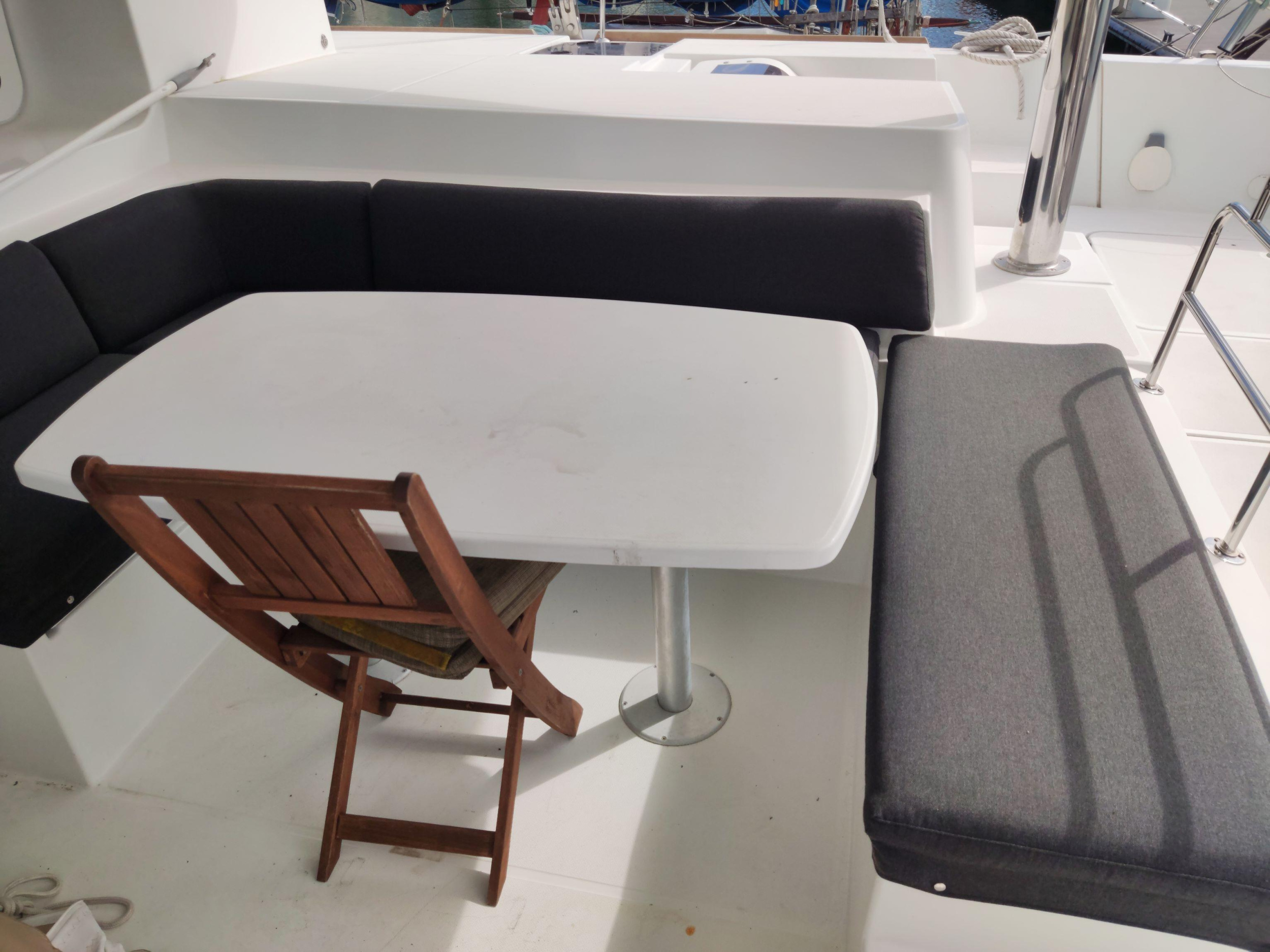 Lagoon 52 - 6 + 2 cab. — photo 8