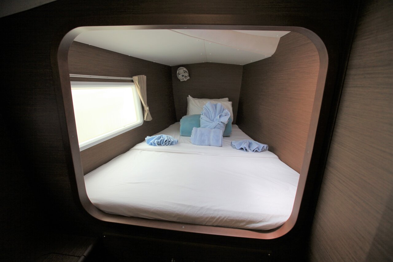 Lagoon 380 - 4 cab. — photo 17