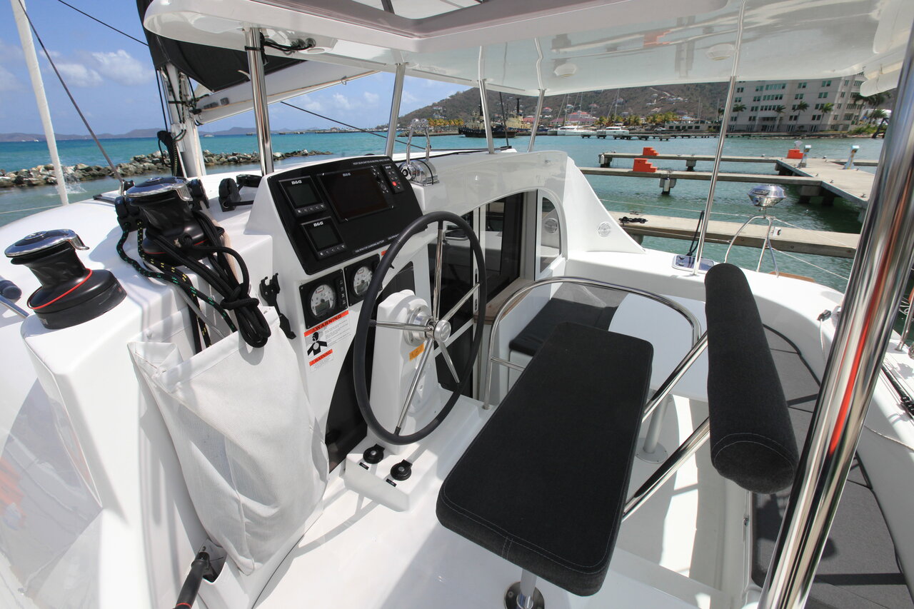 Lagoon 380 - 3 cab. — photo 4