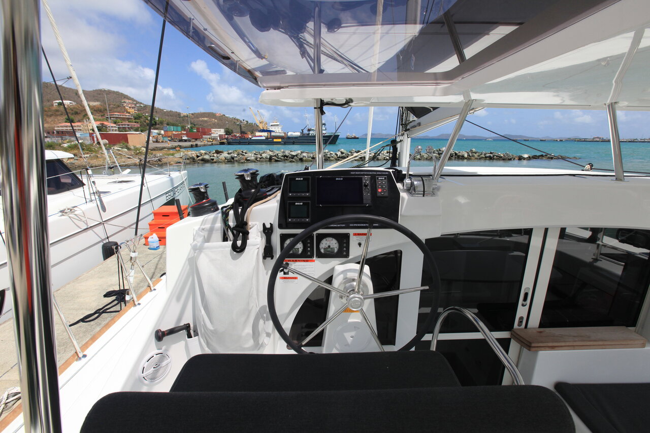 Lagoon 380 - 3 cab. — photo 5