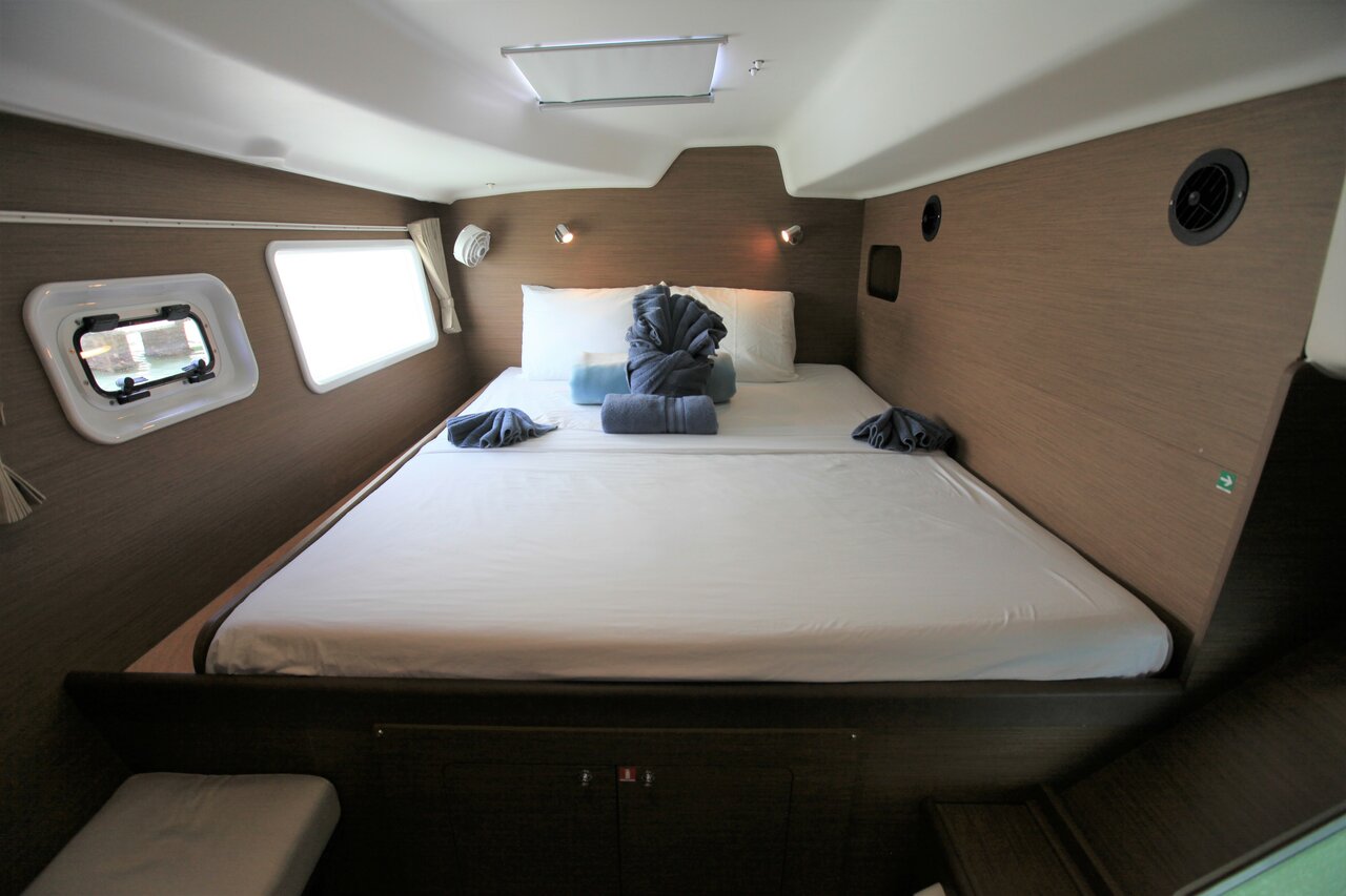 Lagoon 380 - 3 cab. — photo 15