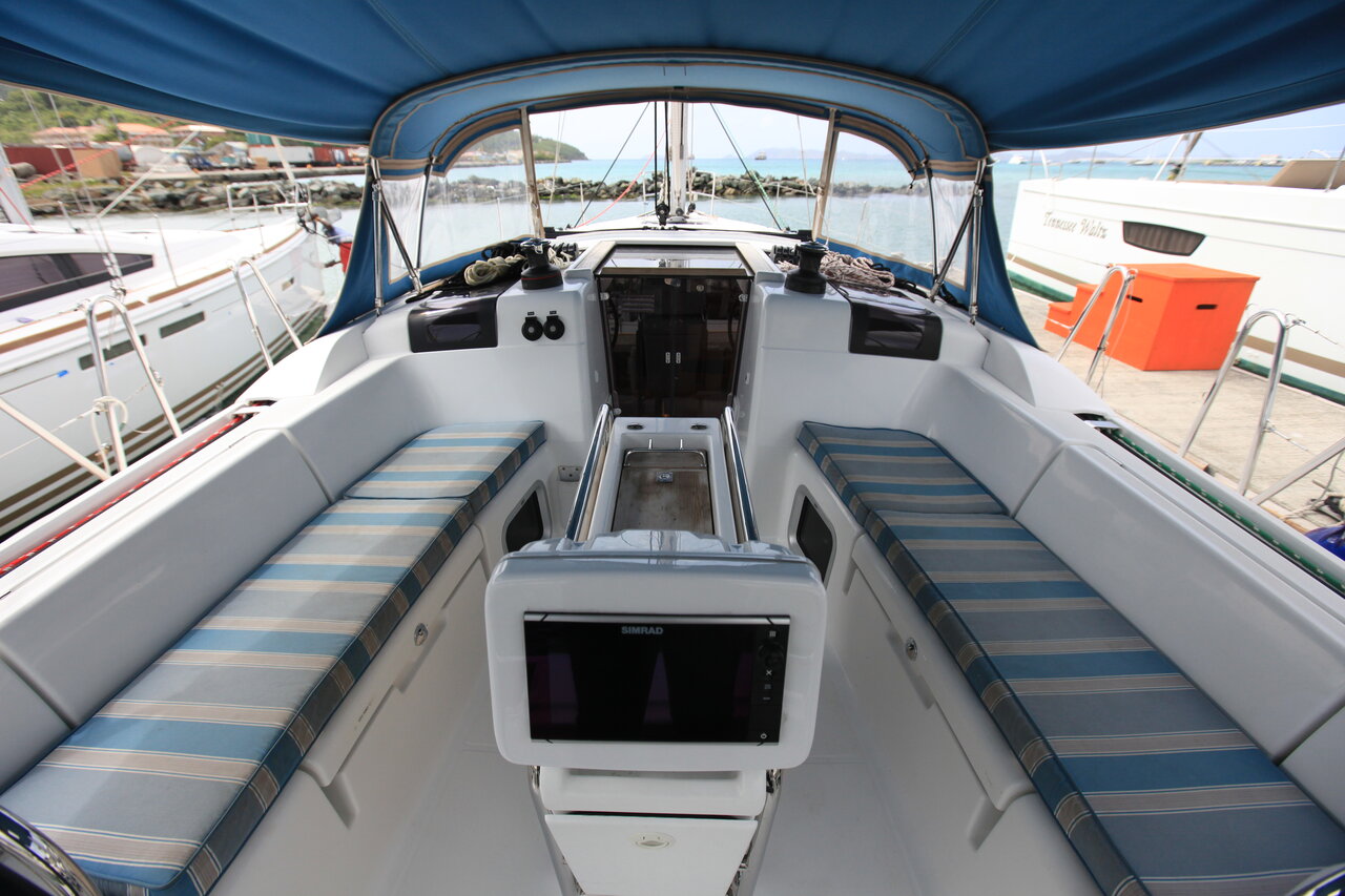 Sun Odyssey 419 - 3 cab. — photo 7