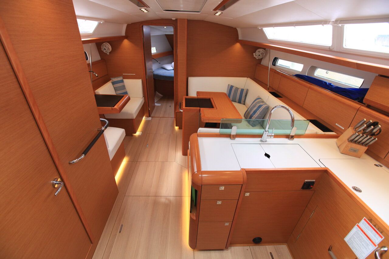 Sun Odyssey 419 - 3 cab. — photo 9
