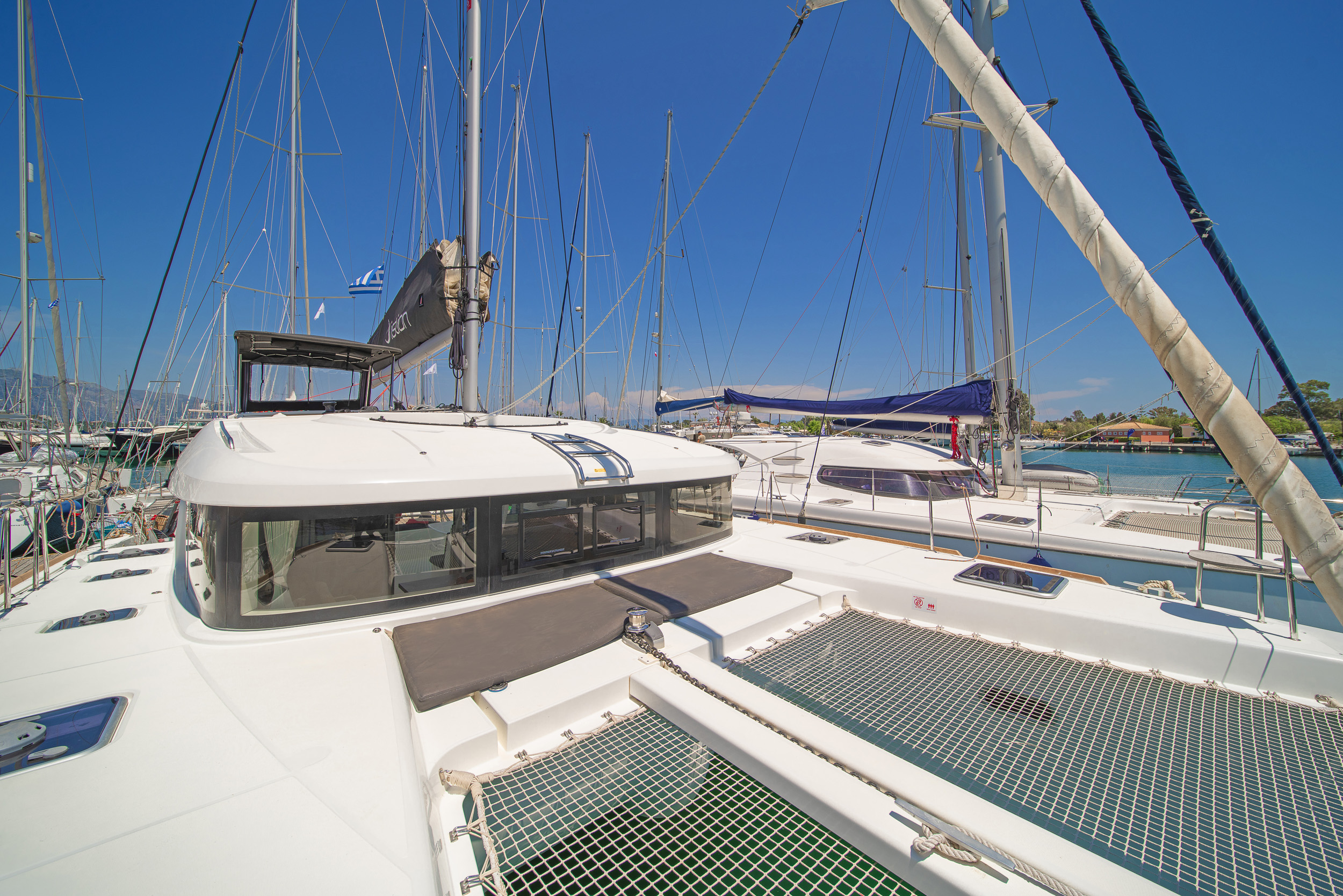 Lagoon 40 - 4 + 2 cab — photo 10