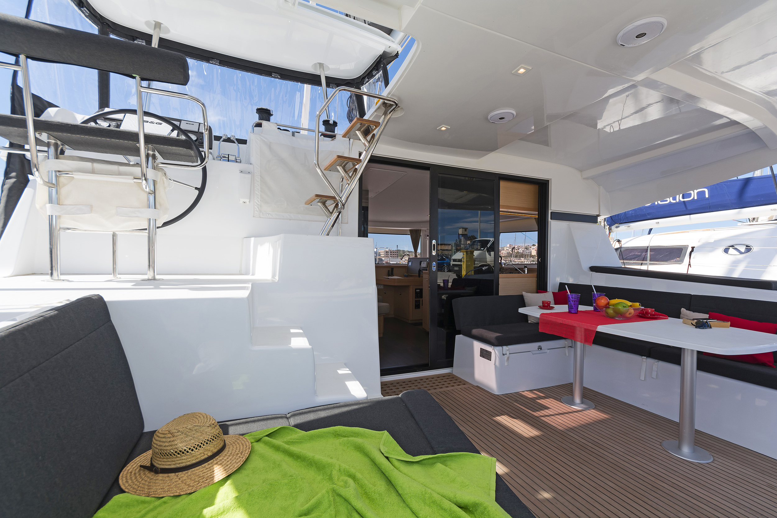 Lagoon 42 - 4 + 2 cab. — photo 13