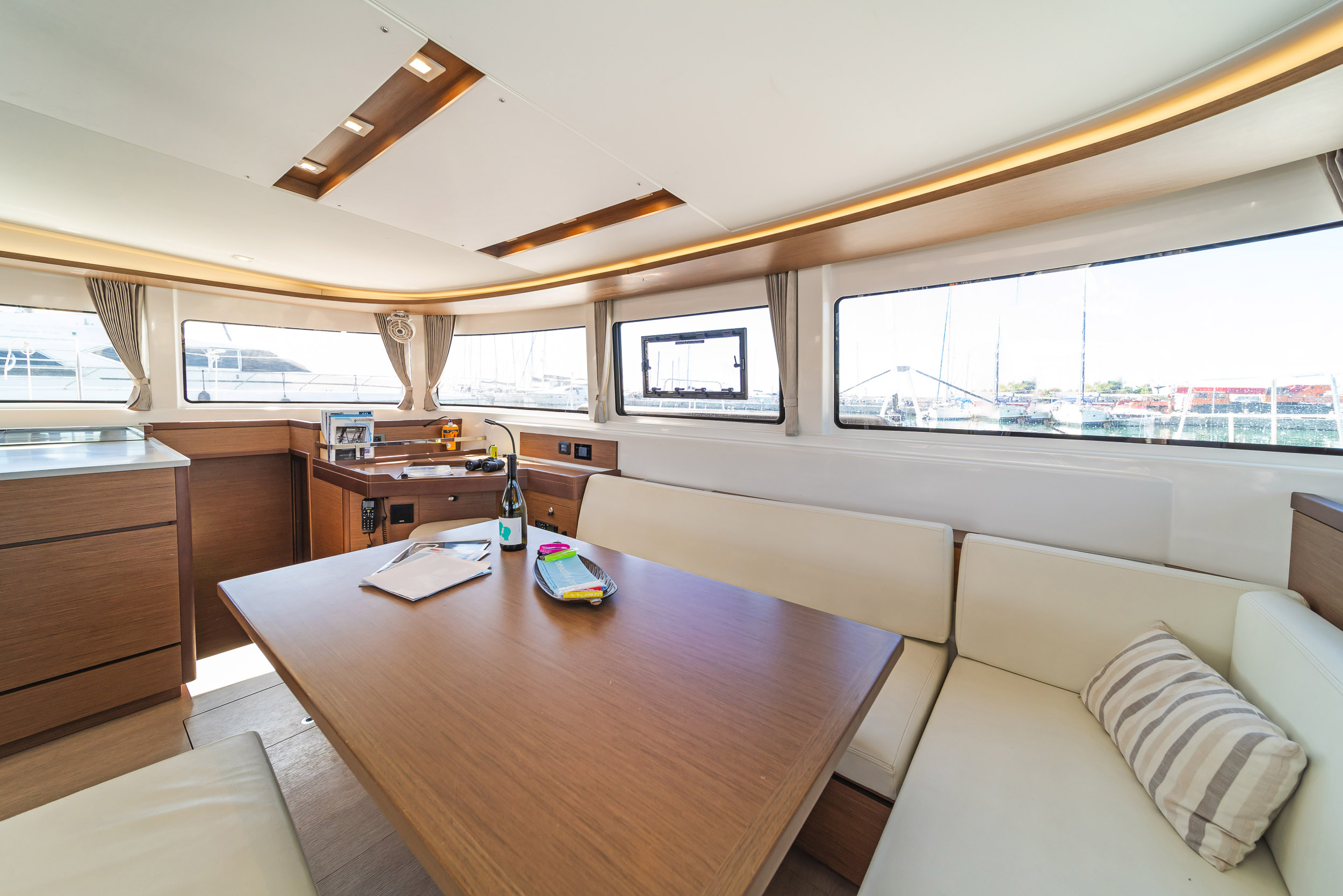 Lagoon 46 - 4 + 2 cab. — photo 12