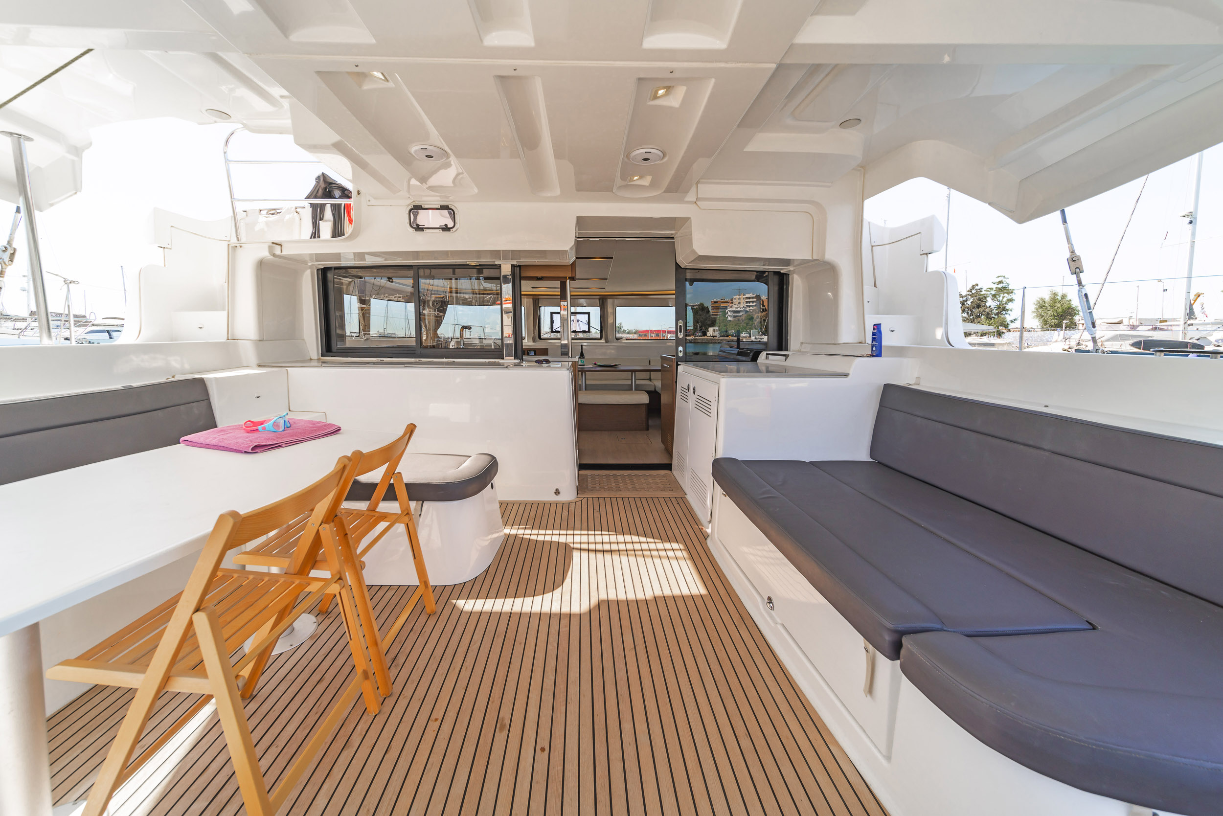 Lagoon 46 - 4 + 2 cab. — photo 18