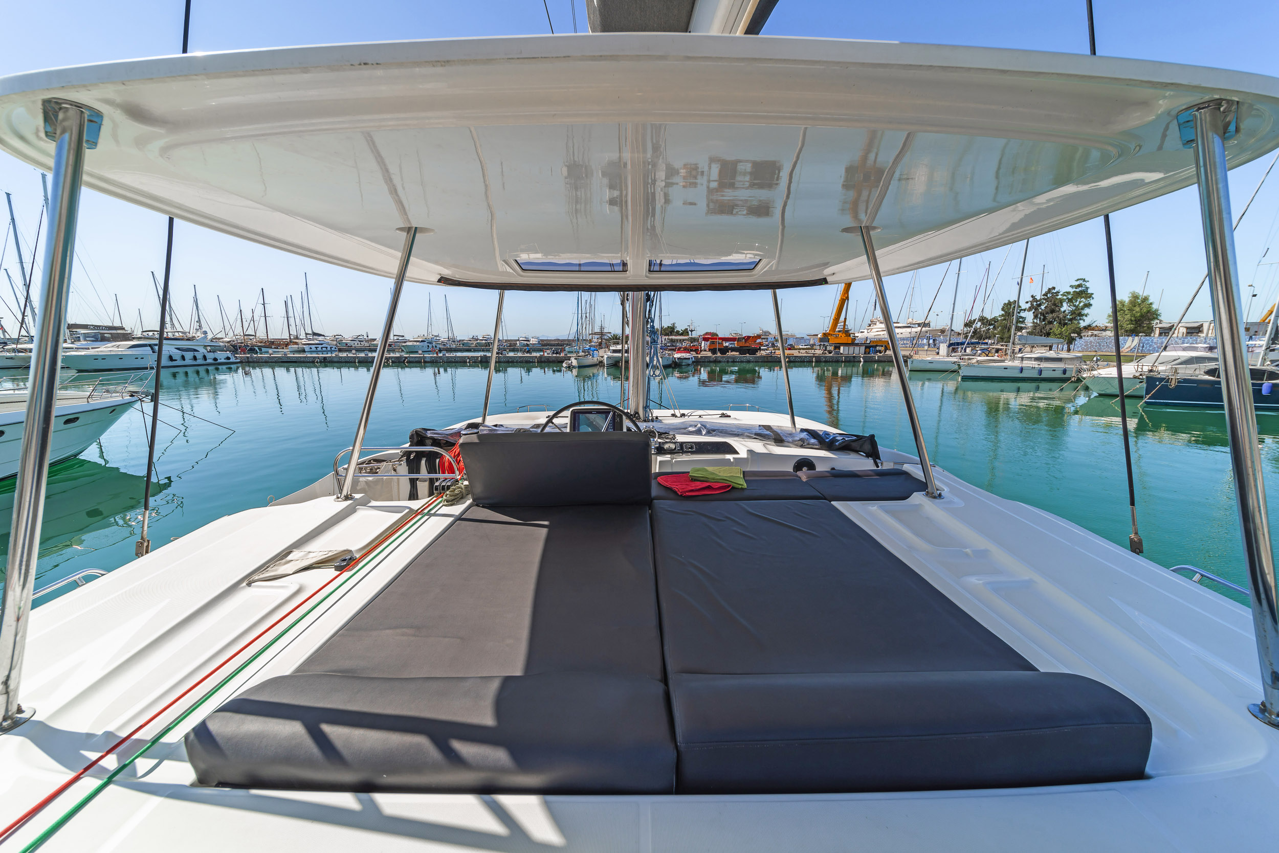 Lagoon 46 - 4 + 2 cab. — photo 24