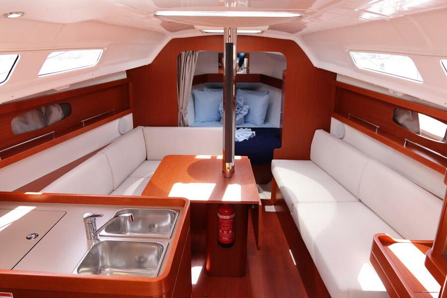 Oceanis 31 — photo 10