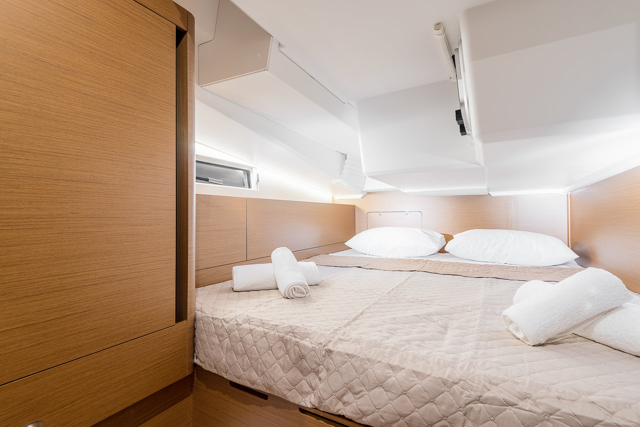 Sun Odyssey 490 - 5 + 1 cab. — photo 32