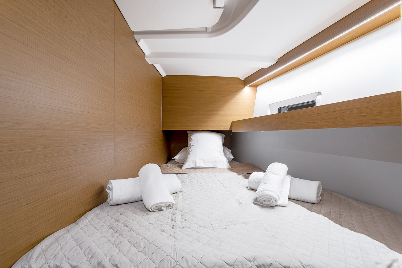 Sun Odyssey 490 - 5 + 1 cab. — photo 35