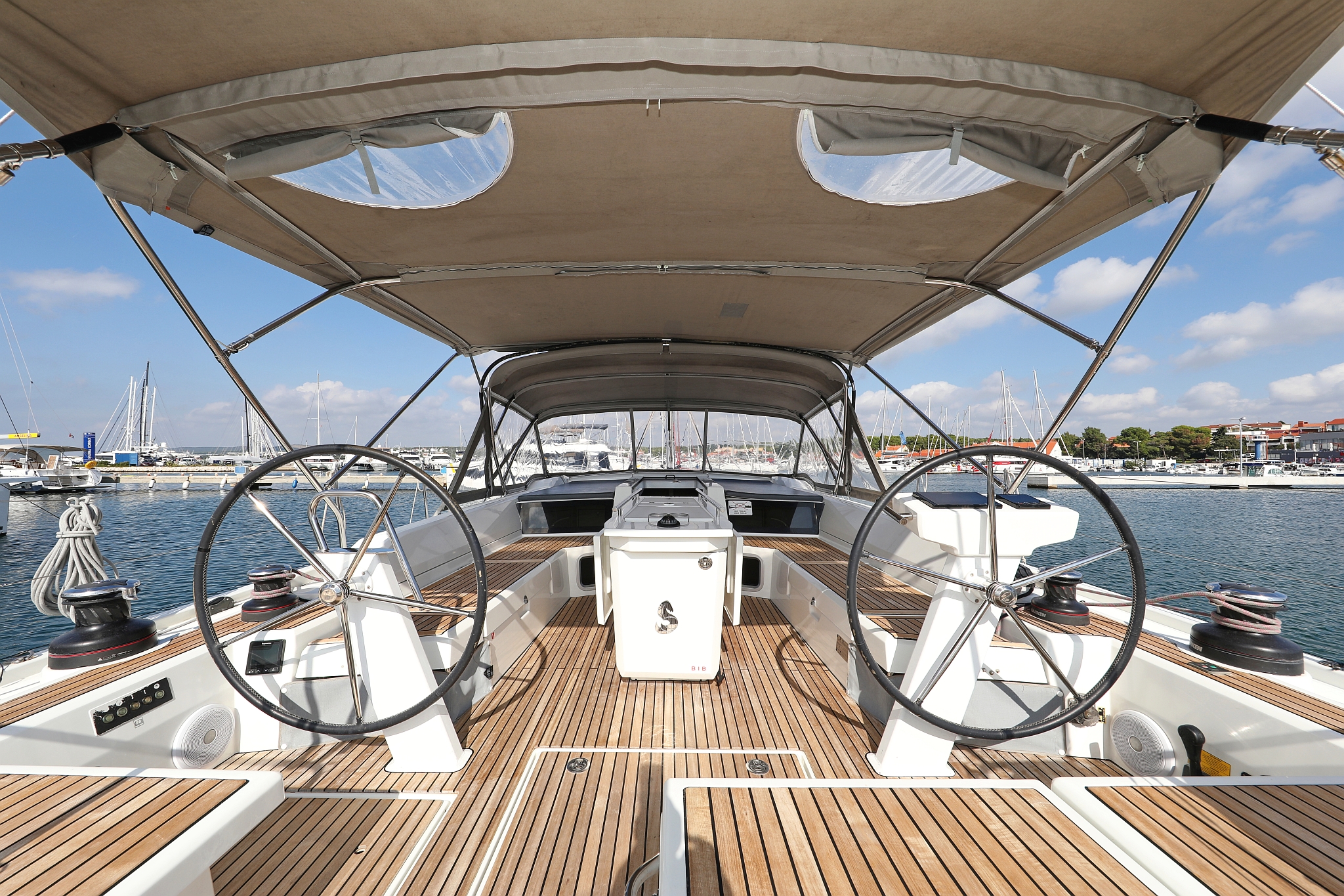 Oceanis 51.1 - 5 + 1 cab. — photo 26