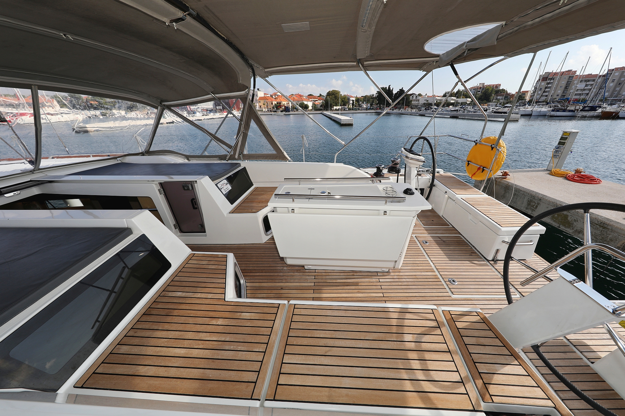Oceanis 51.1 - 5 + 1 cab. — photo 28
