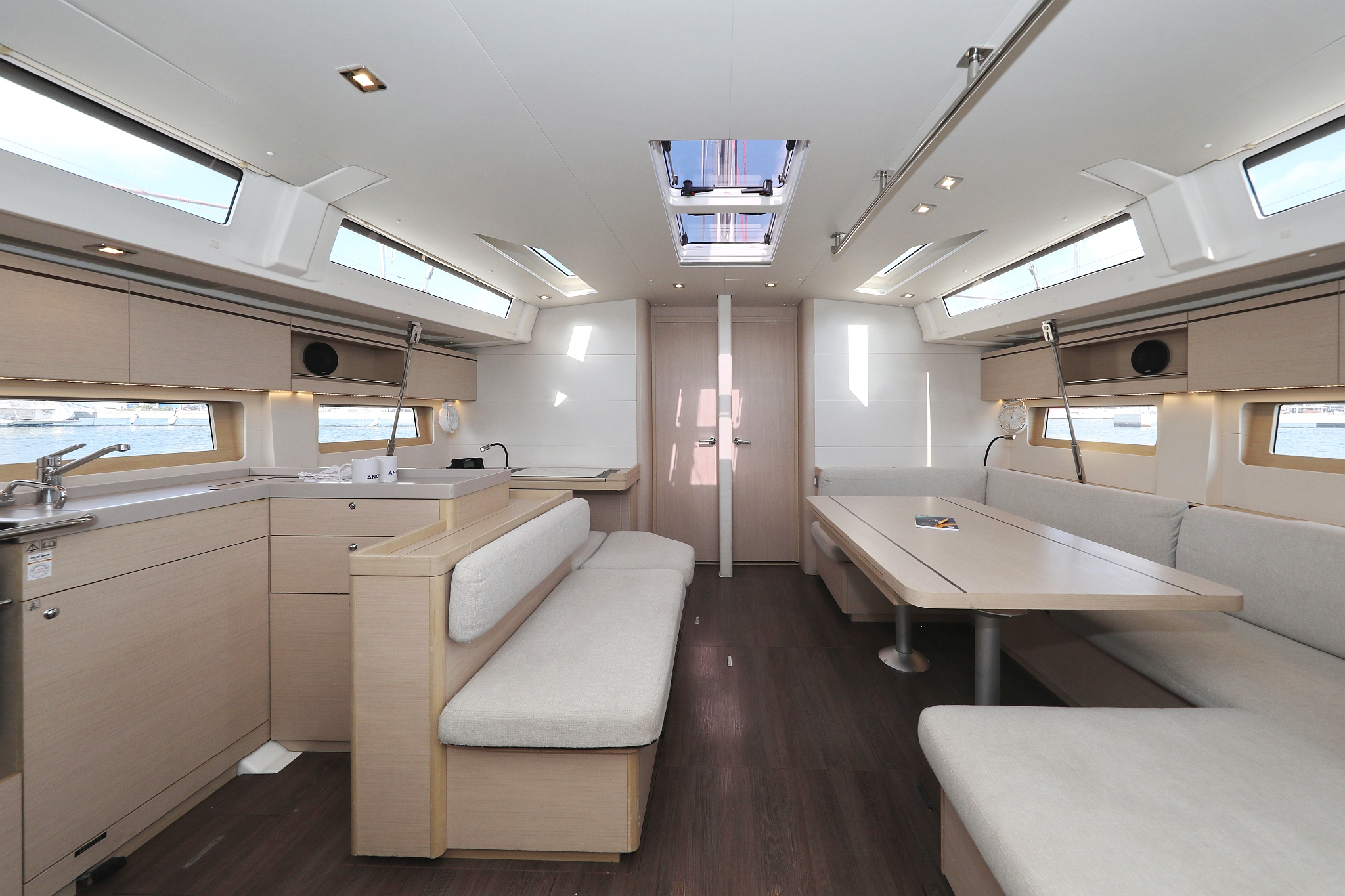 Oceanis 51.1 - 5 + 1 cab. — photo 34