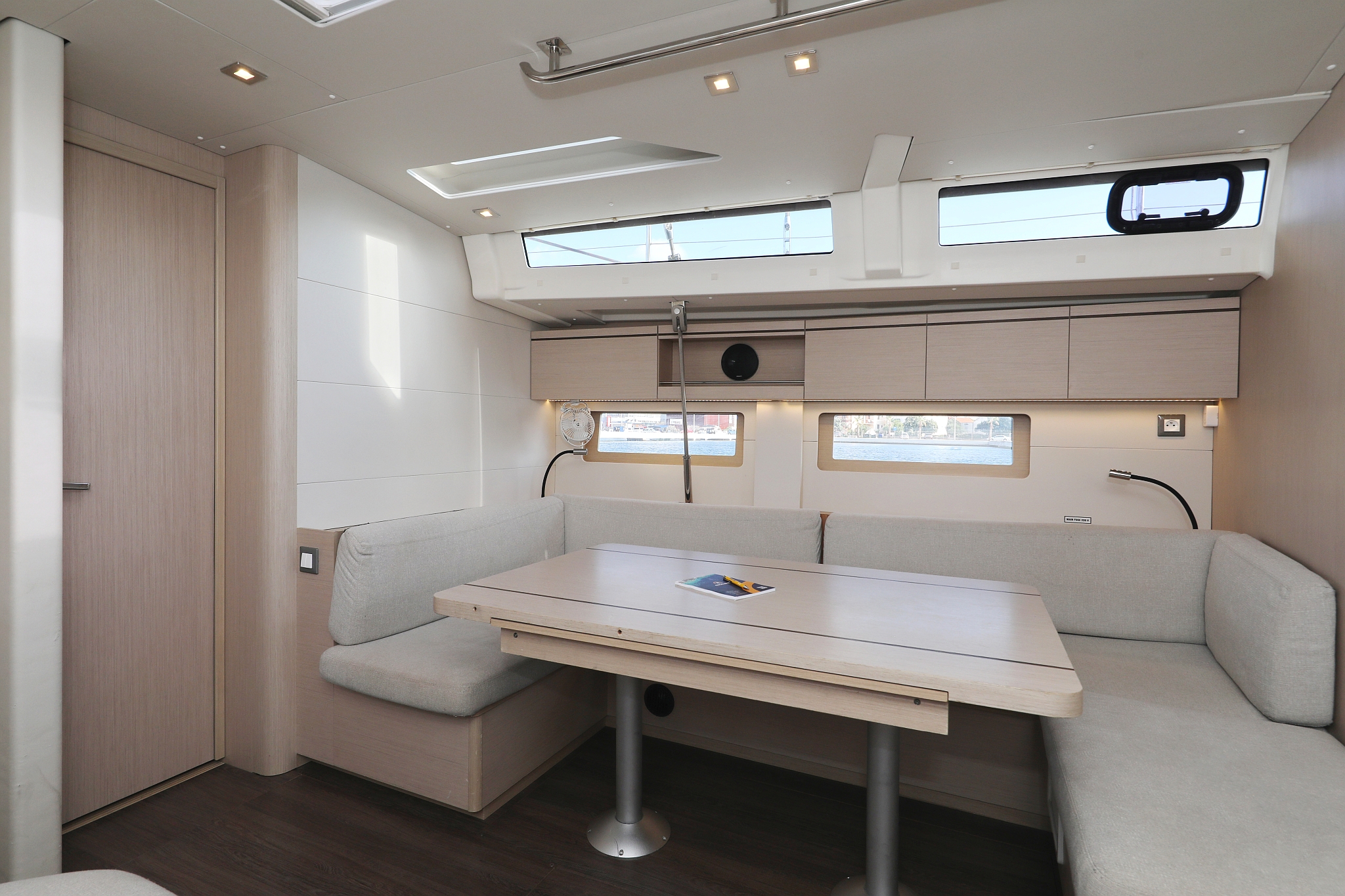 Oceanis 51.1 - 5 + 1 cab. — photo 37