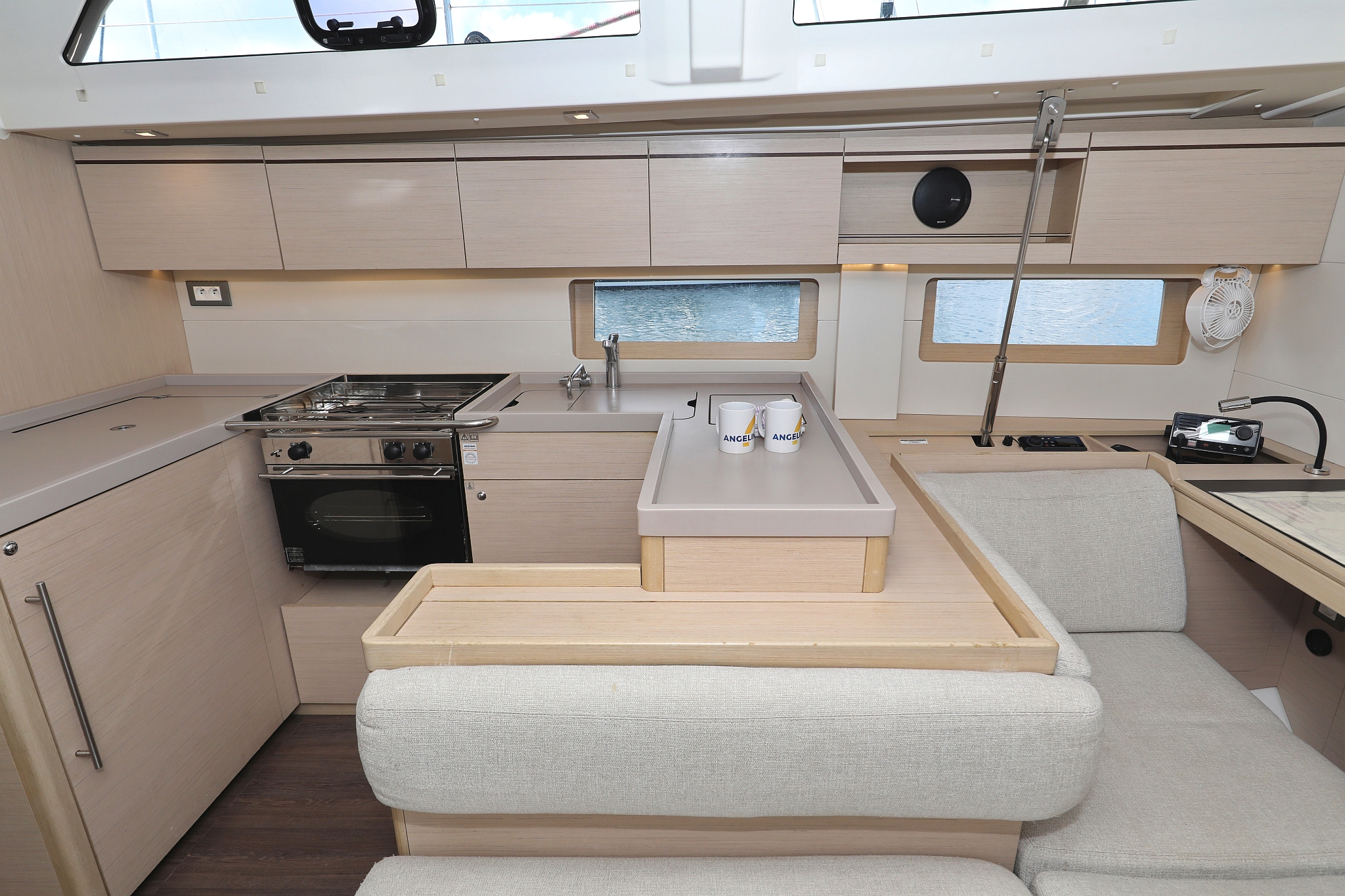 Oceanis 51.1 - 5 + 1 cab. — photo 41