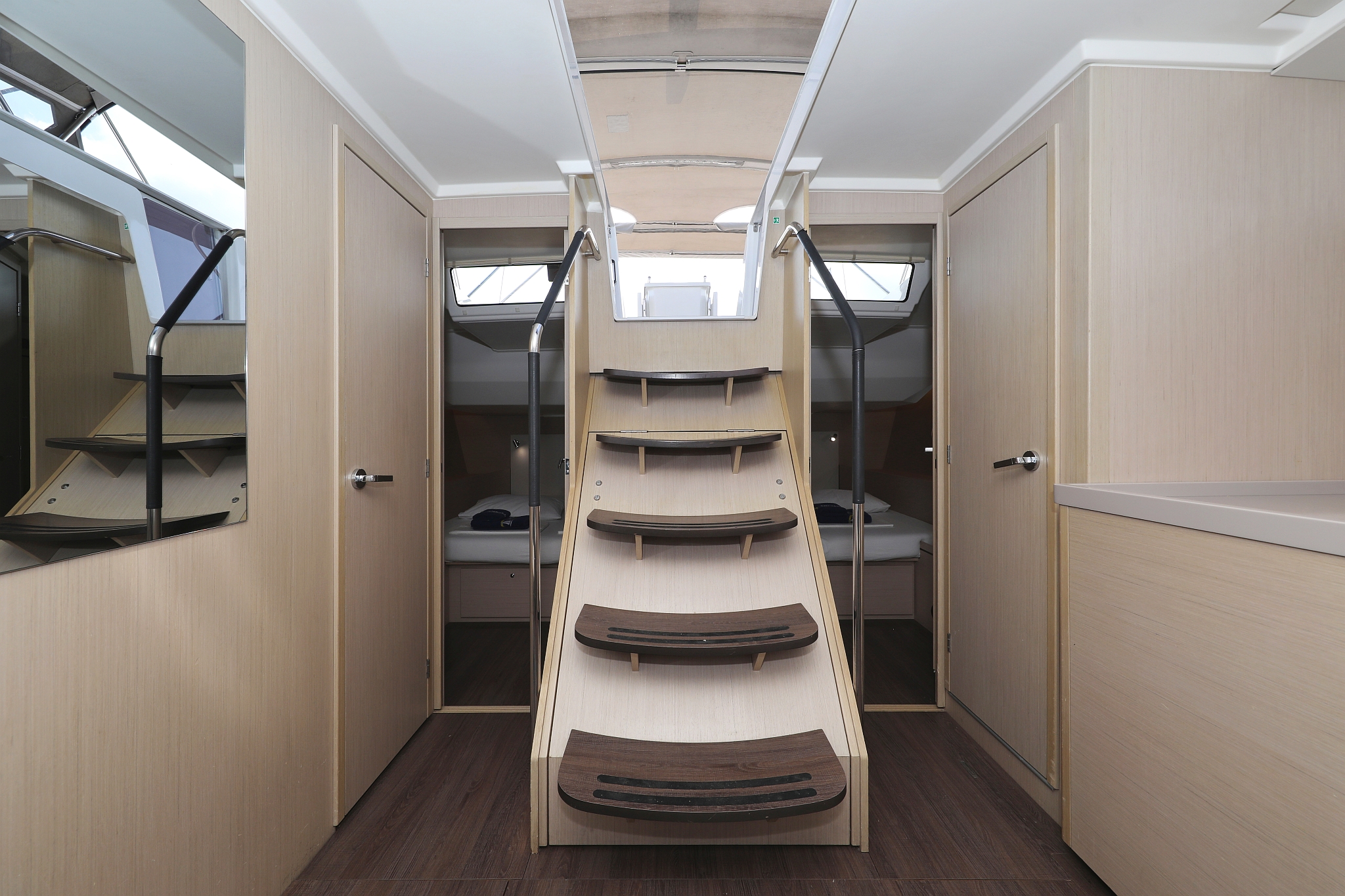 Oceanis 51.1 - 5 + 1 cab. — photo 44