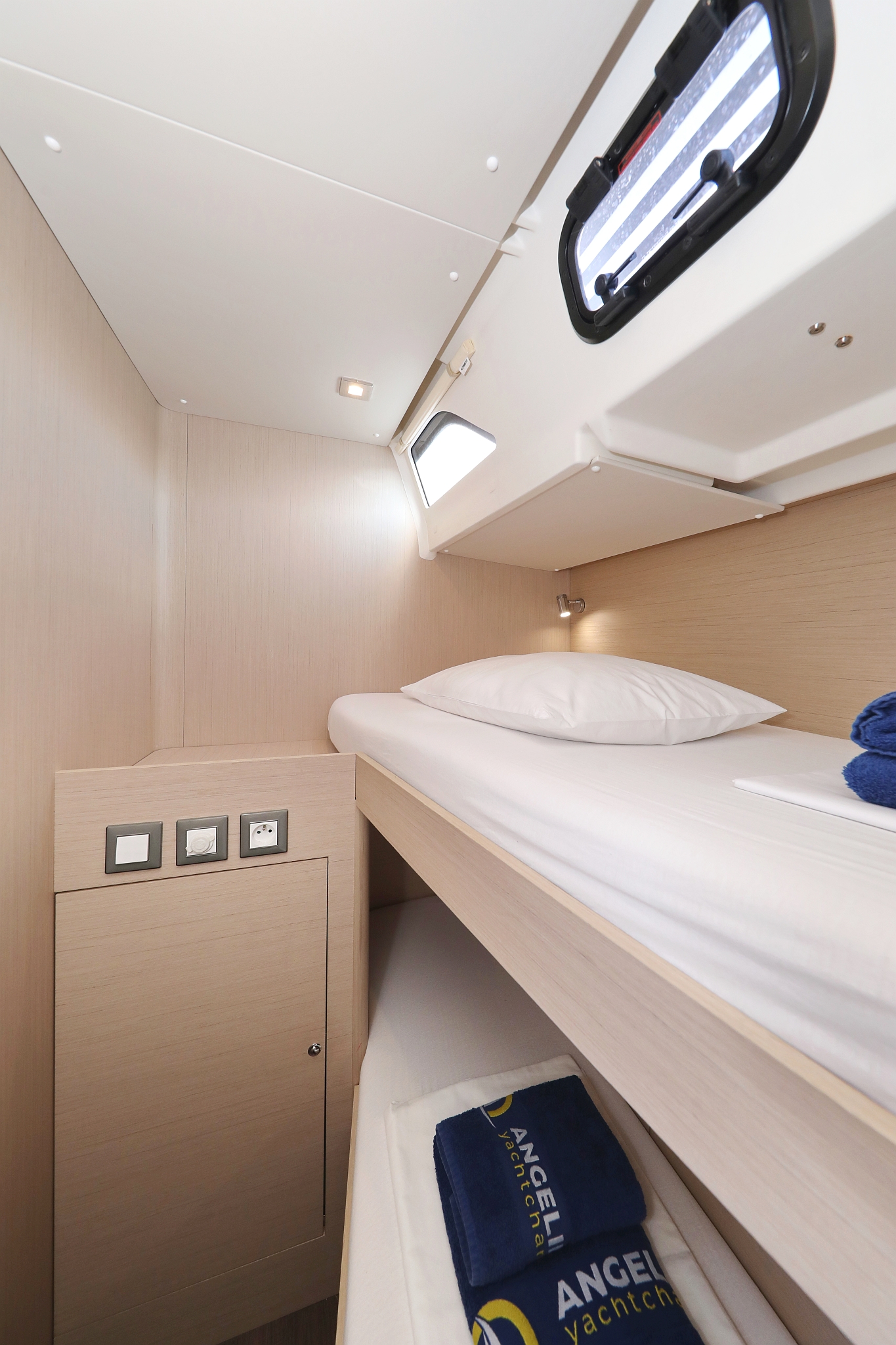 Oceanis 51.1 - 5 + 1 cab. — photo 4