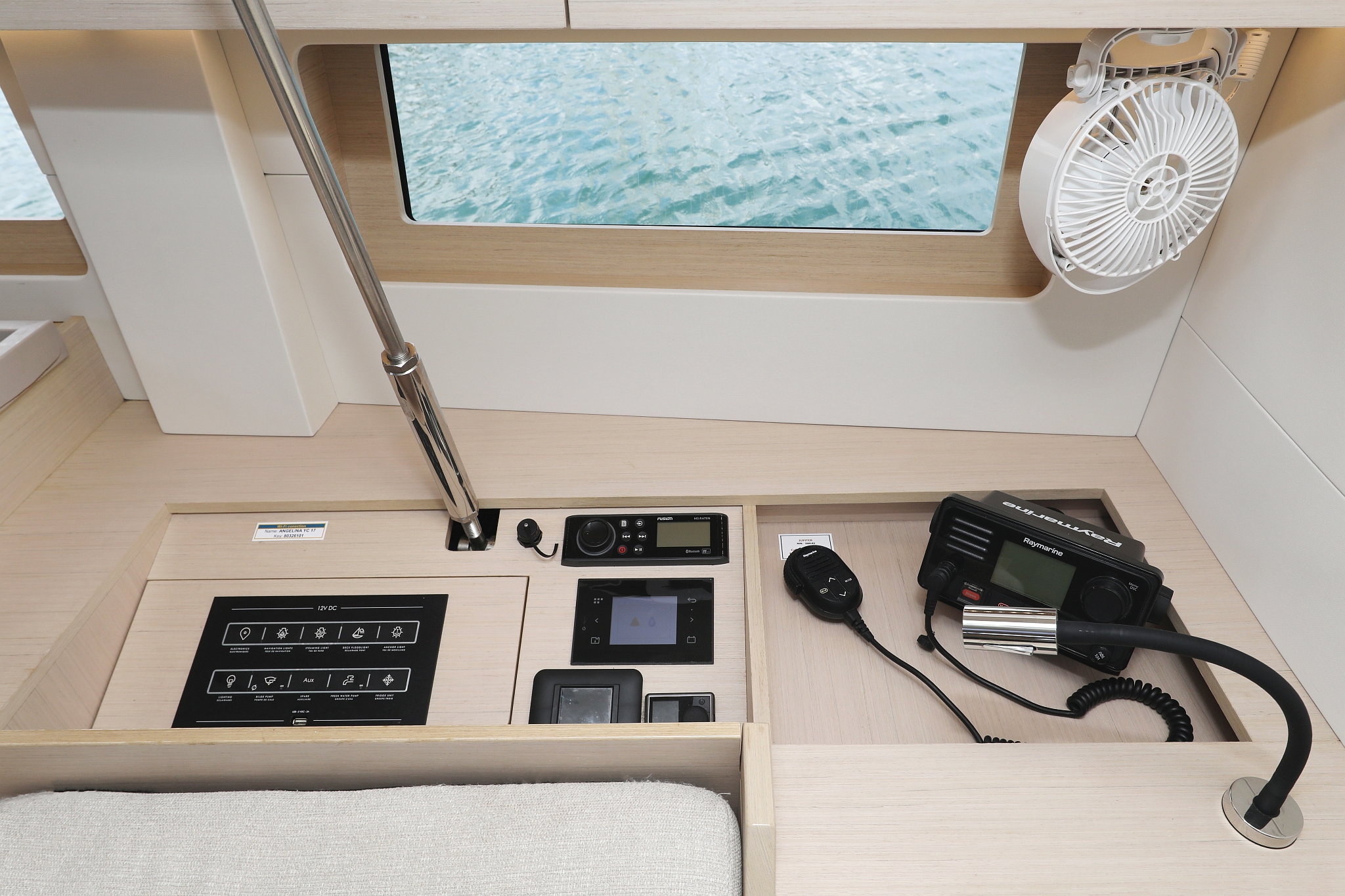 Oceanis 51.1 - 5 + 1 cab. — photo 14