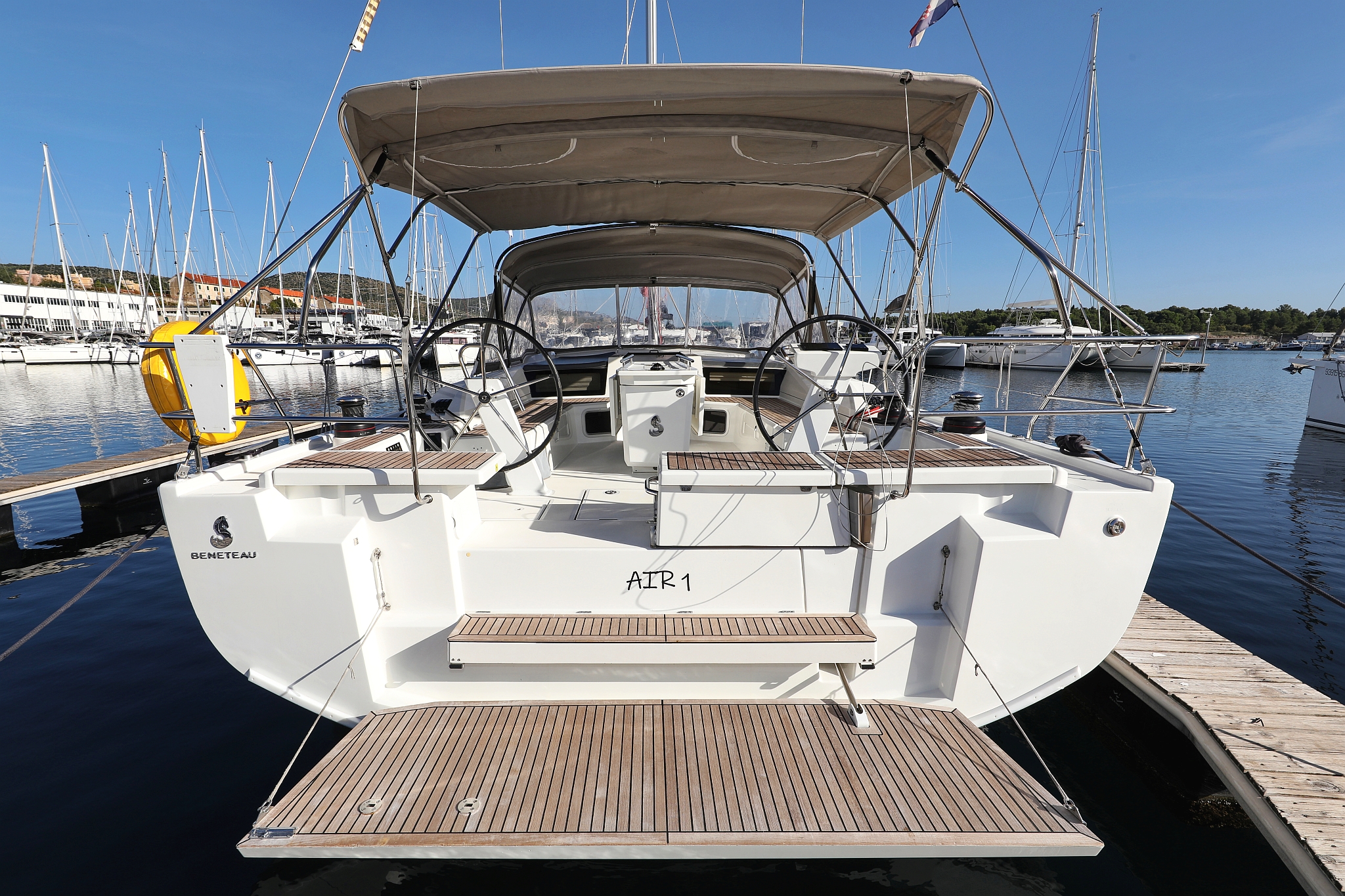 Oceanis 51.1 - 5 + 1 cab. — photo 3