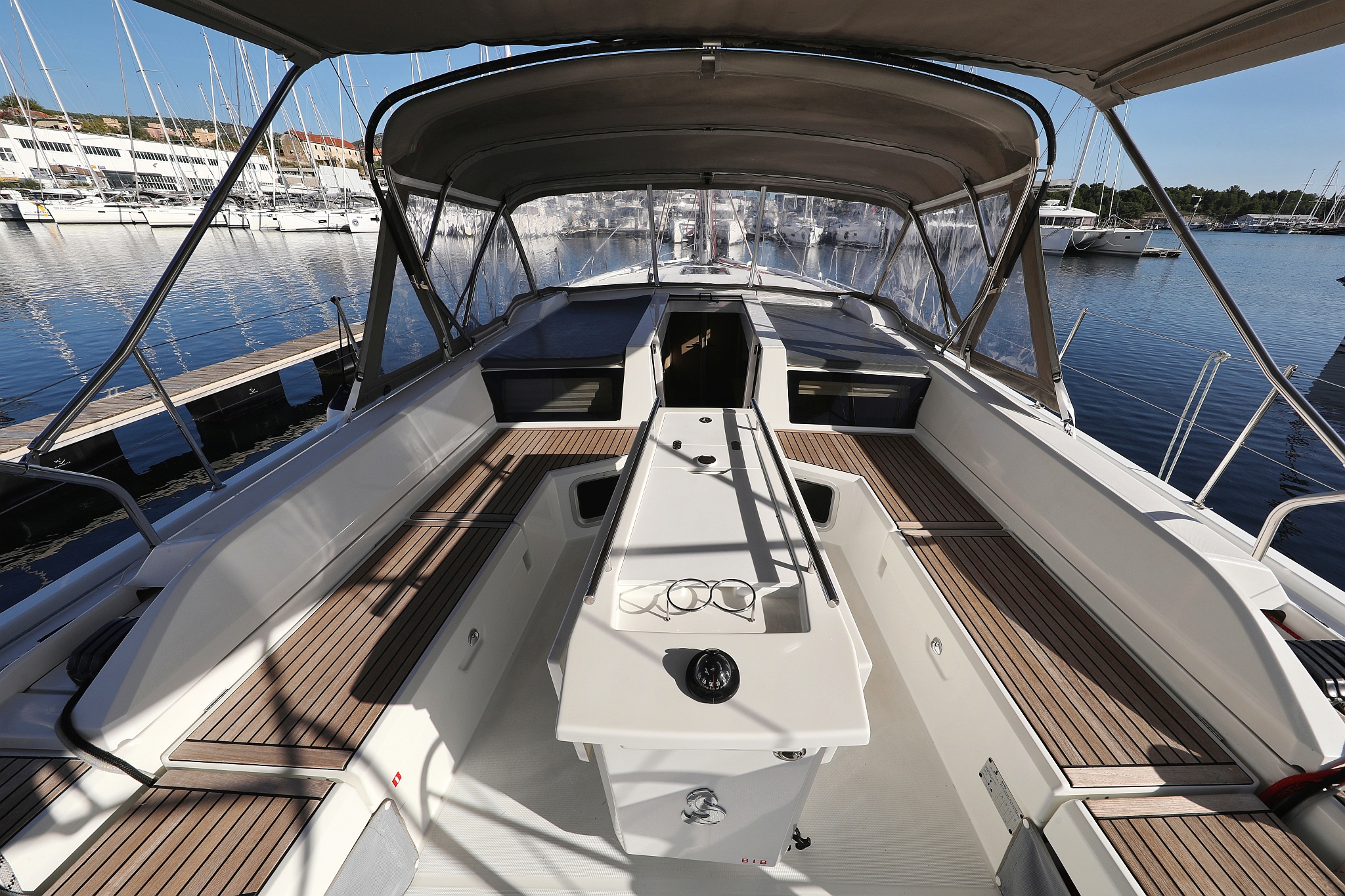 Oceanis 51.1 - 5 + 1 cab. — photo 7