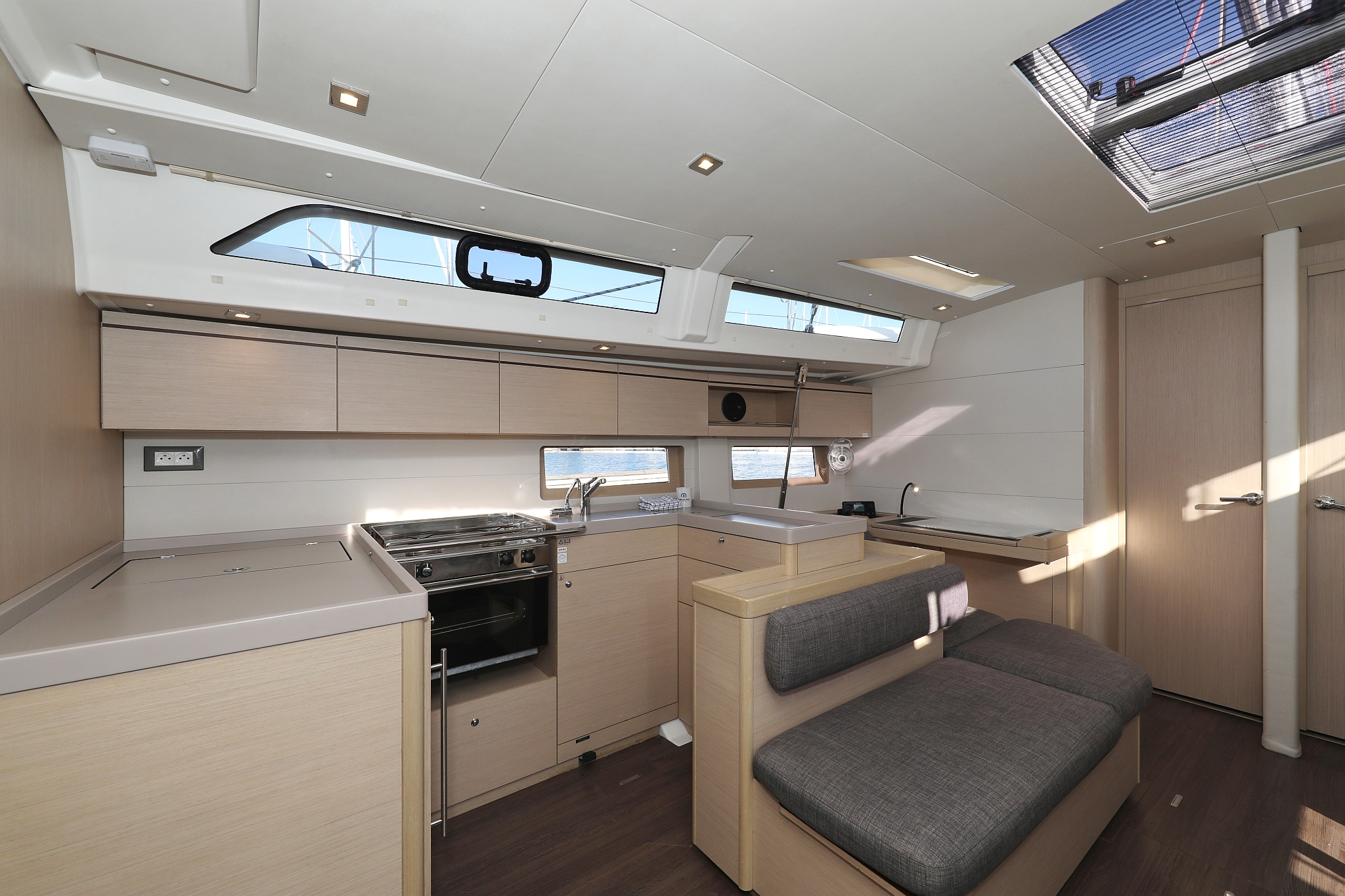 Oceanis 51.1 - 5 + 1 cab. — photo 21