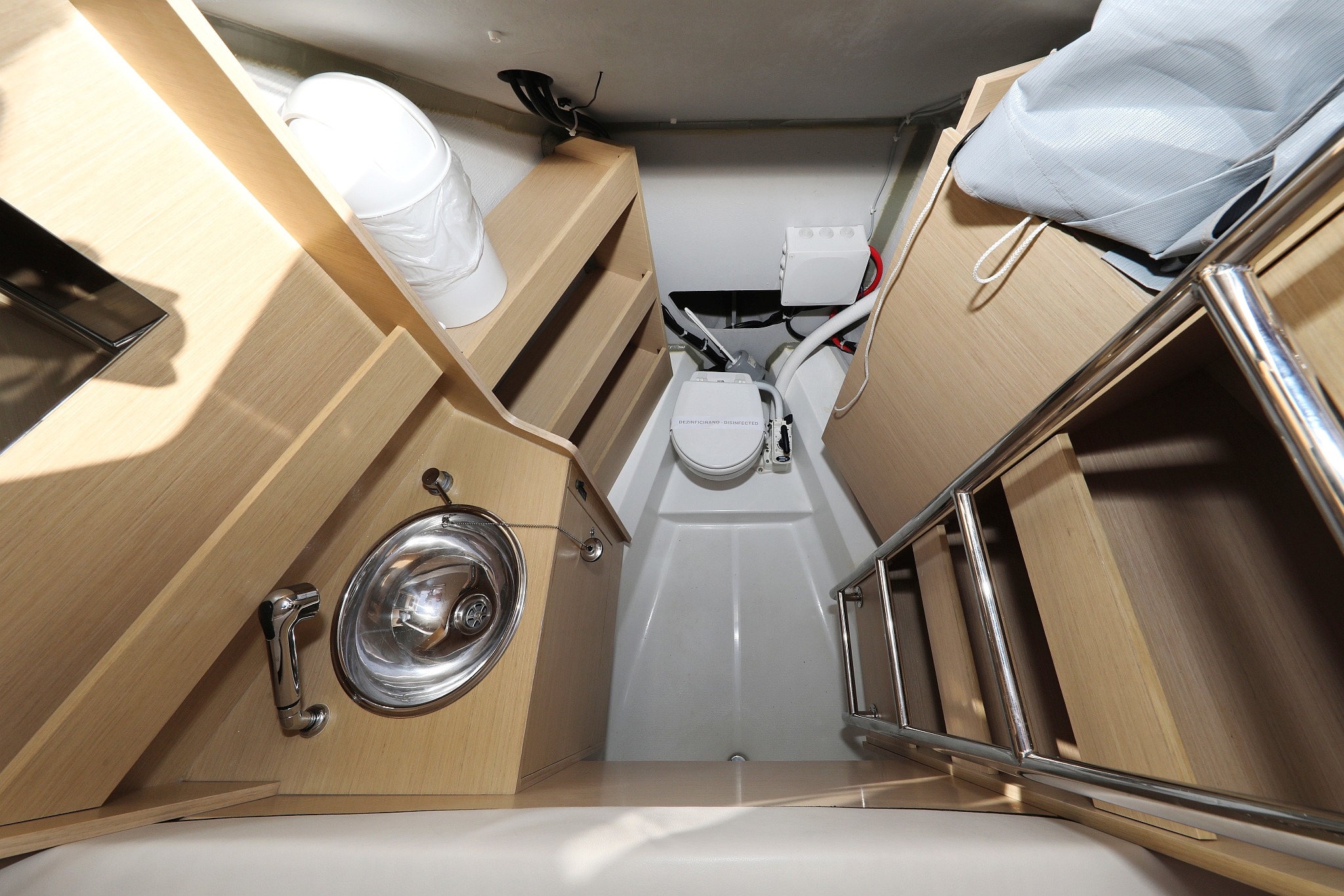 Oceanis 51.1 - 5 + 1 cab. — photo 45