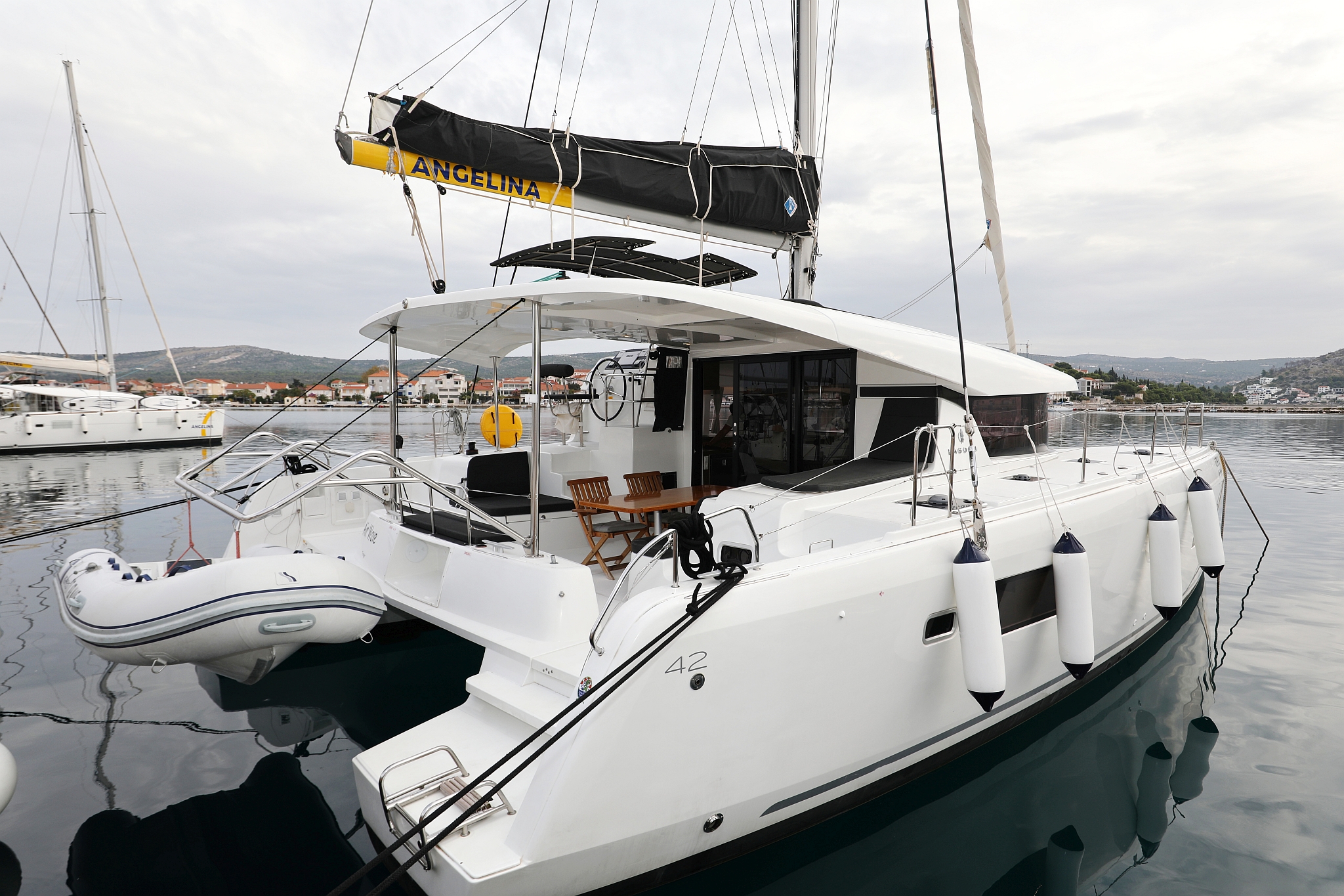 Lagoon 42 - 4 + 2 cab. — photo 3