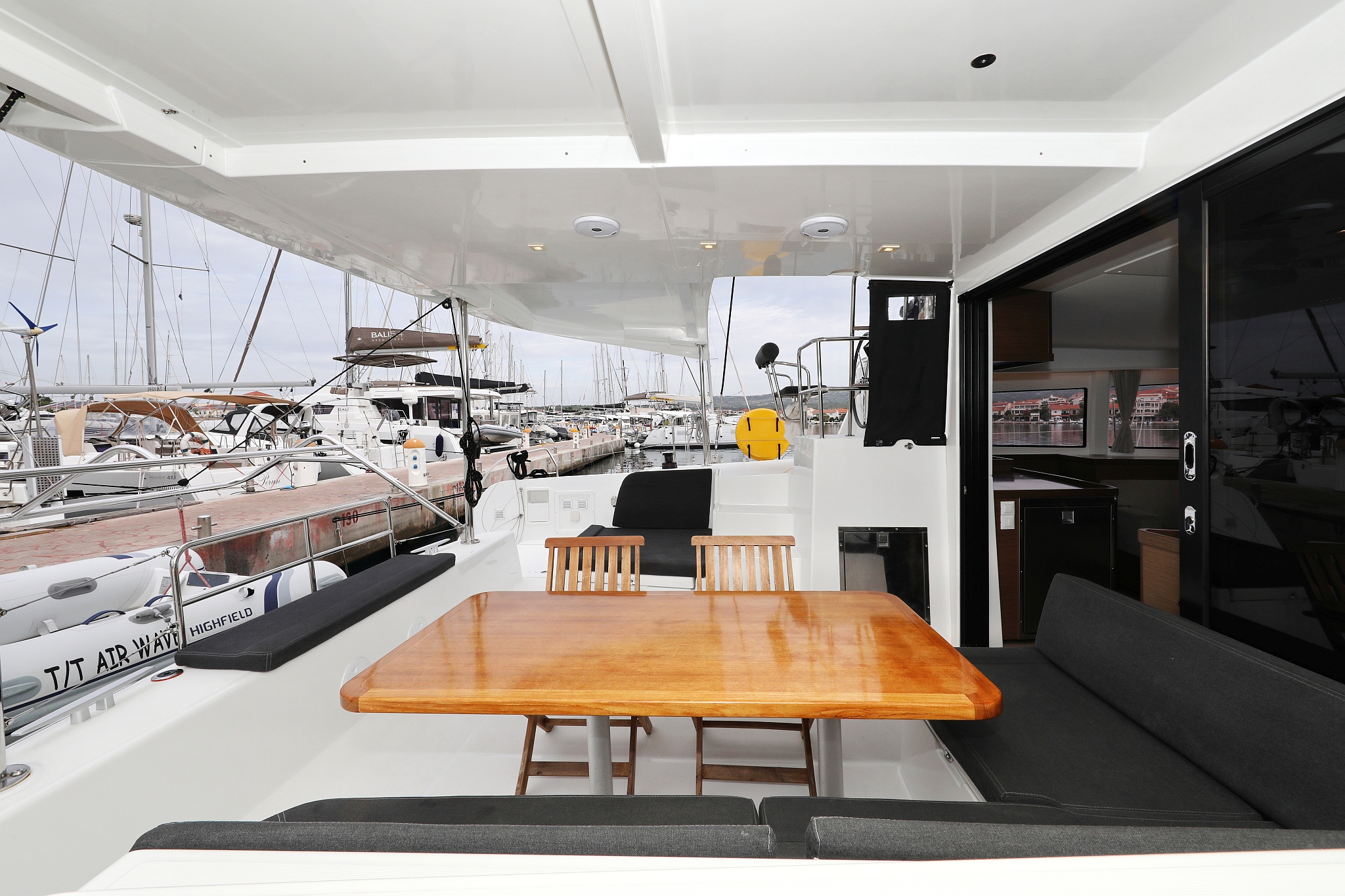 Lagoon 42 - 4 + 2 cab. — photo 8