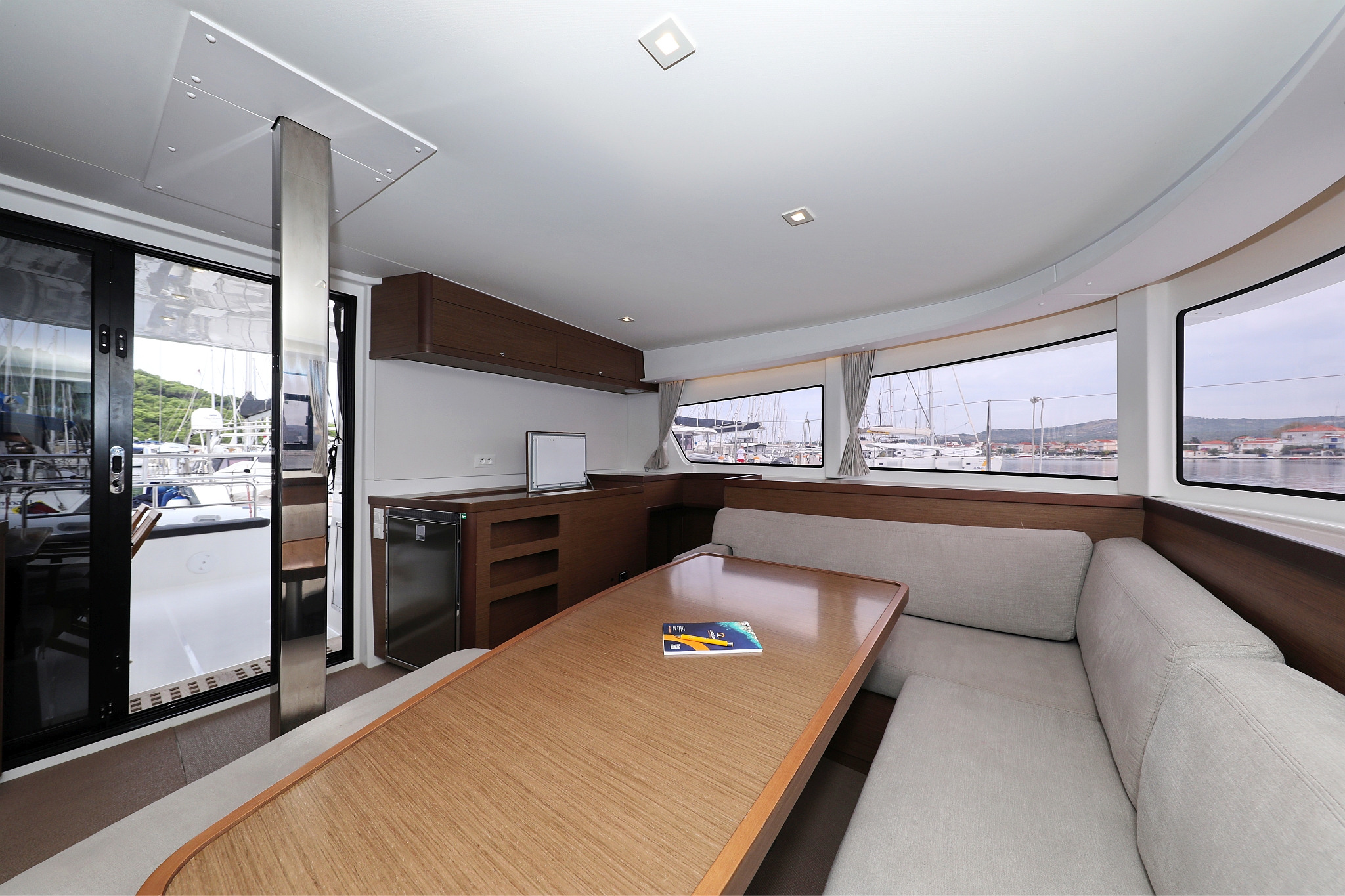Lagoon 42 - 4 + 2 cab. — photo 22