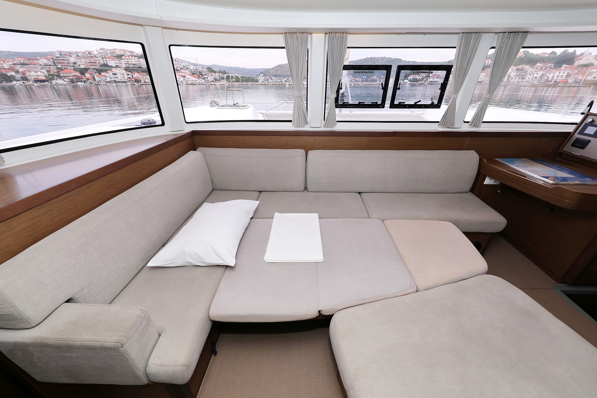 Lagoon 42 - 4 + 2 cab. — photo 43