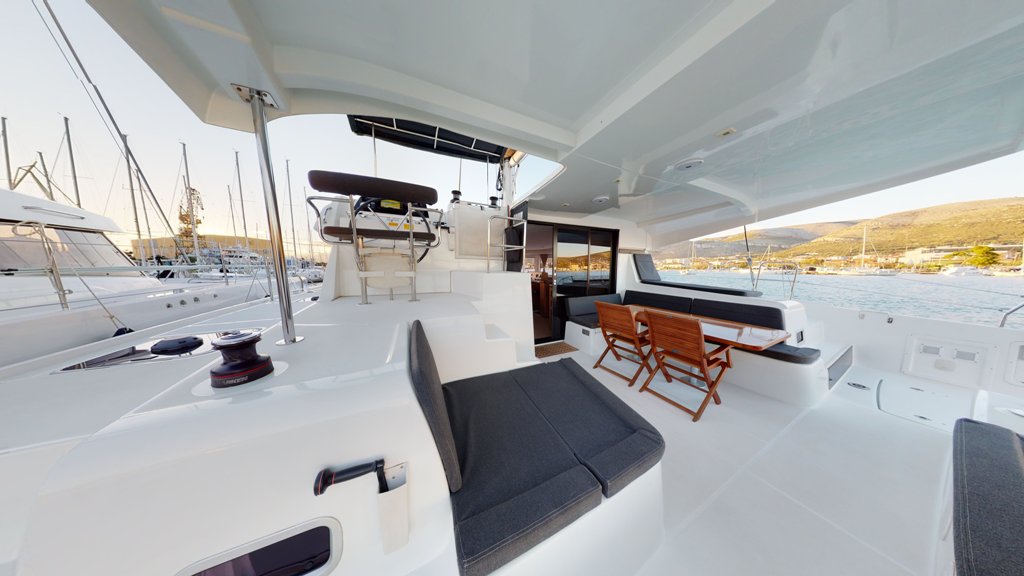 Lagoon 42 - 4 + 2 cab. — photo 5